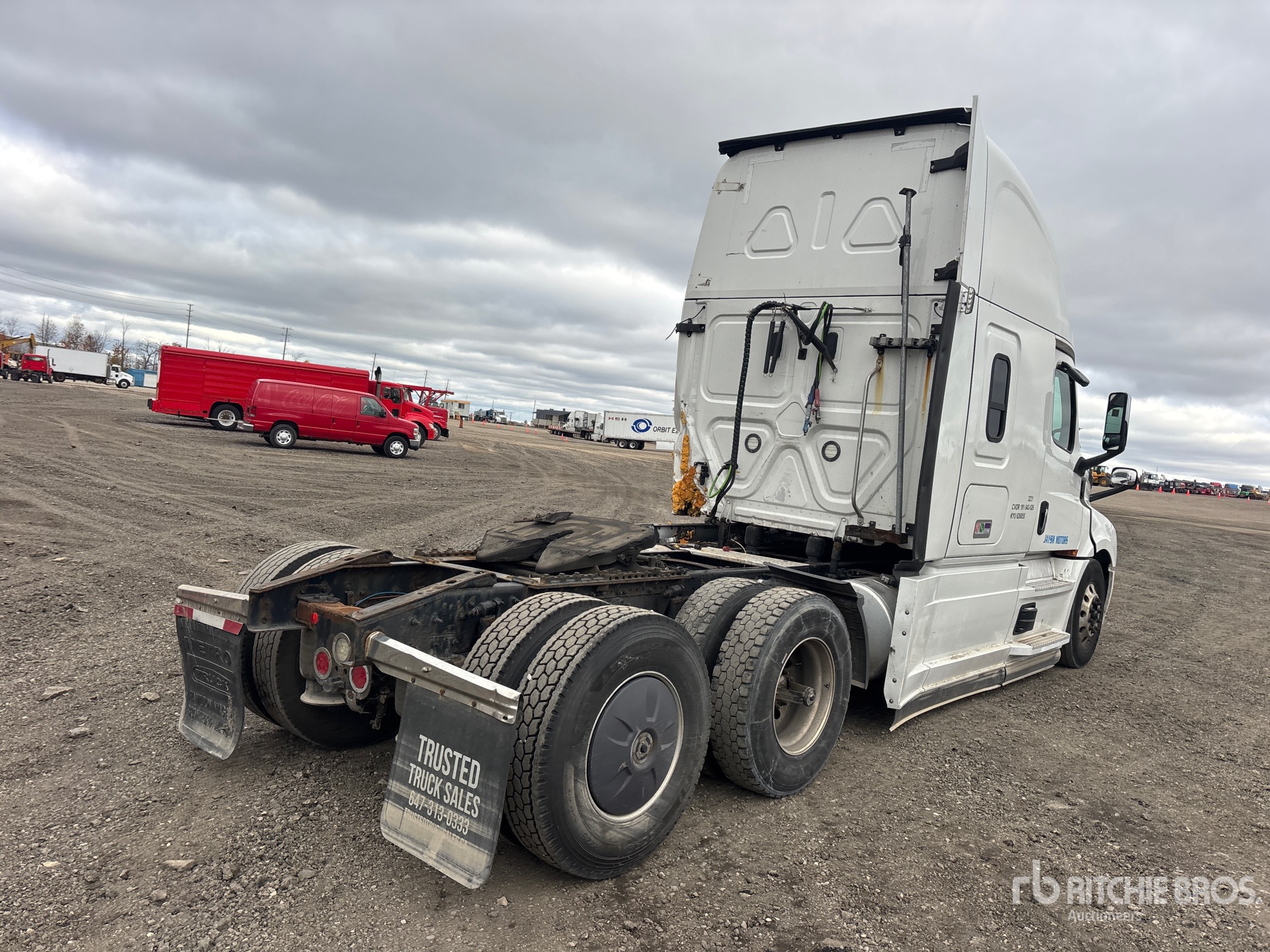 2021 Freightliner CASCADIA 126