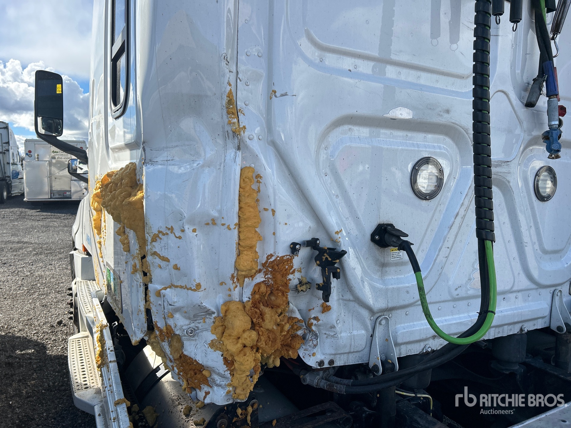 2021 Freightliner CASCADIA 126
