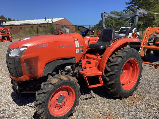 Kubota L2501HST 4WD Utility Tractor (Inoperable)