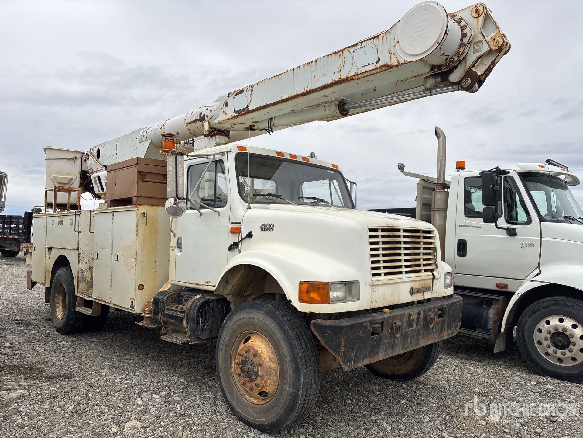 2000 International 4800