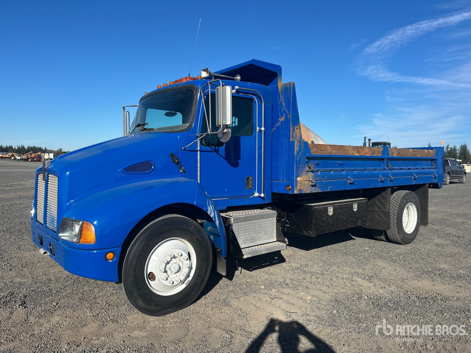 2003 Kenworth T300
