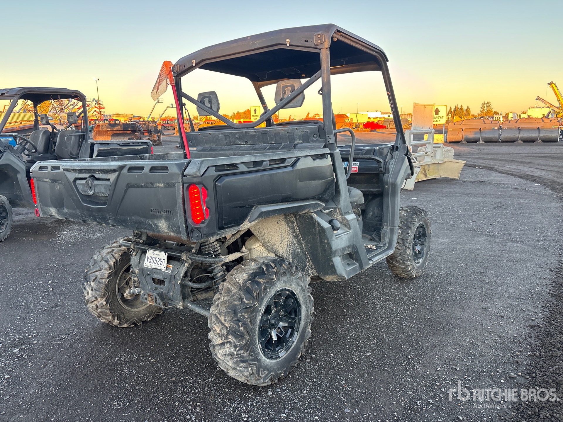 2023 Can Am DEFENDER XT