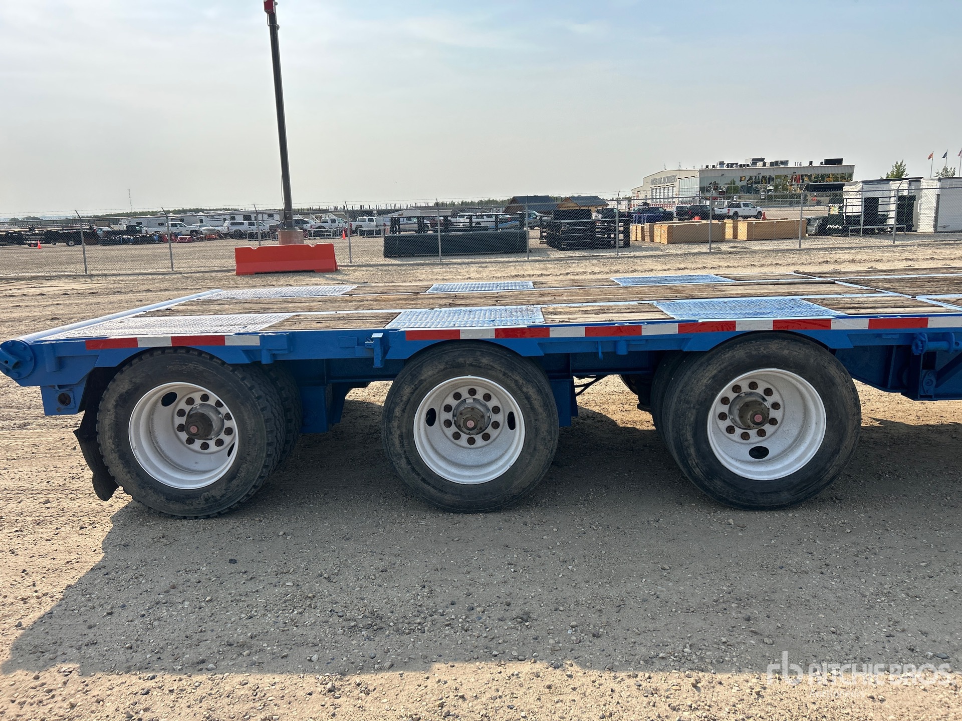 1999 Manac 48 FT TRI/A