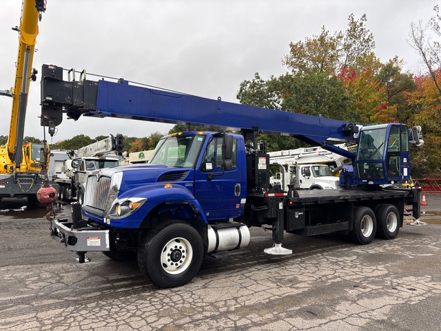2012 National 1300A 30 ton Straight Boom on 2012 International 7500 SBA 6x4 Boom Truck