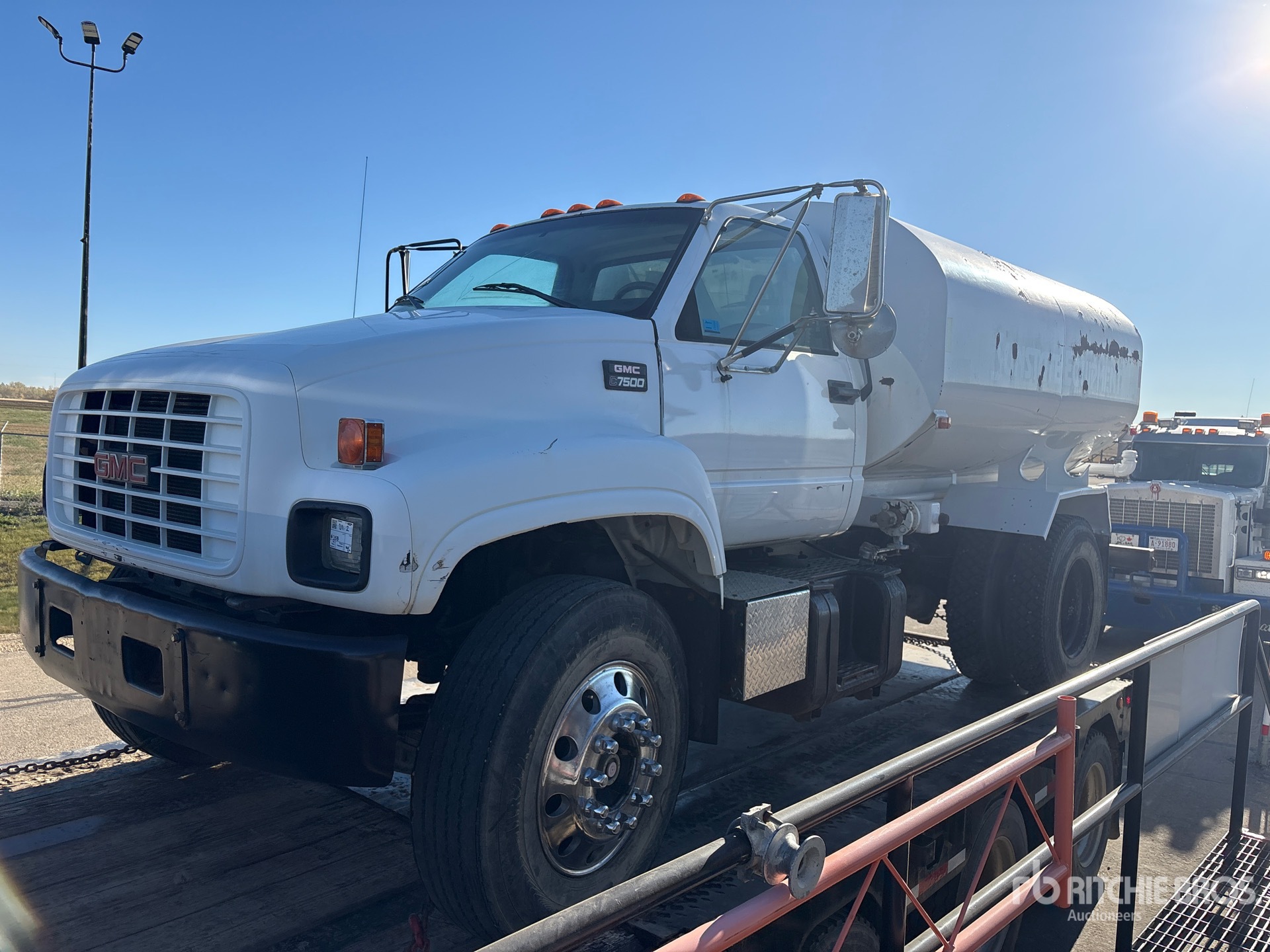 2000 Chevrolet C7500