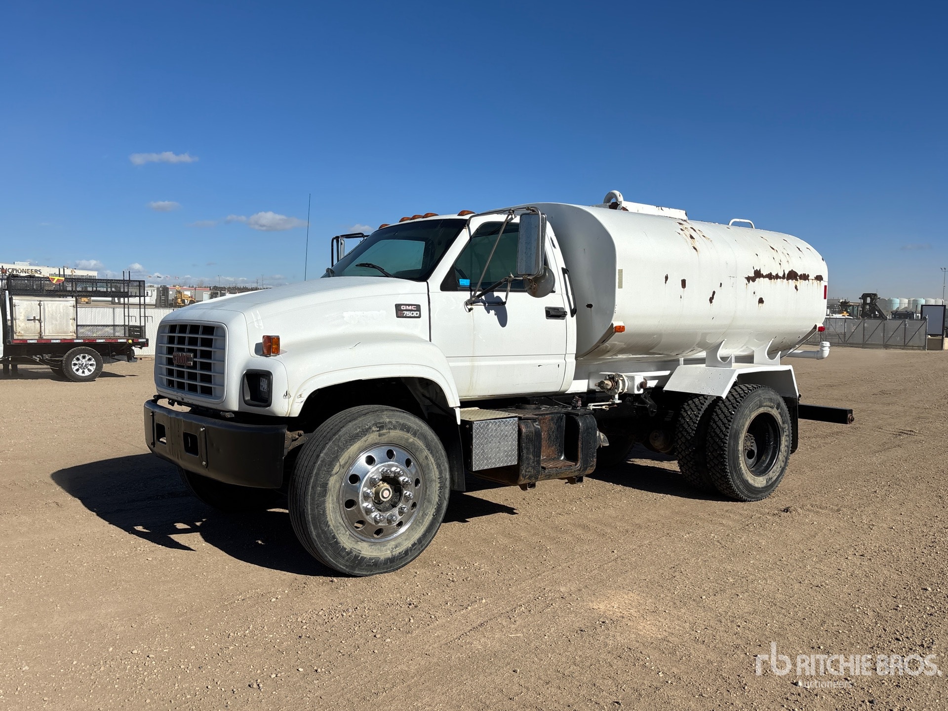 Photo of 2000 Chevrolet C7500