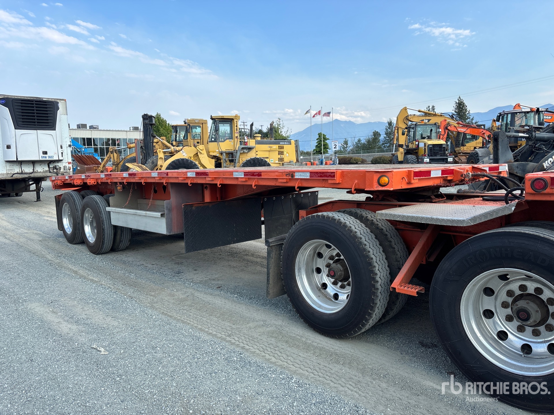 2015 Manac 28 FT SUPER B-TRAIN PUP
