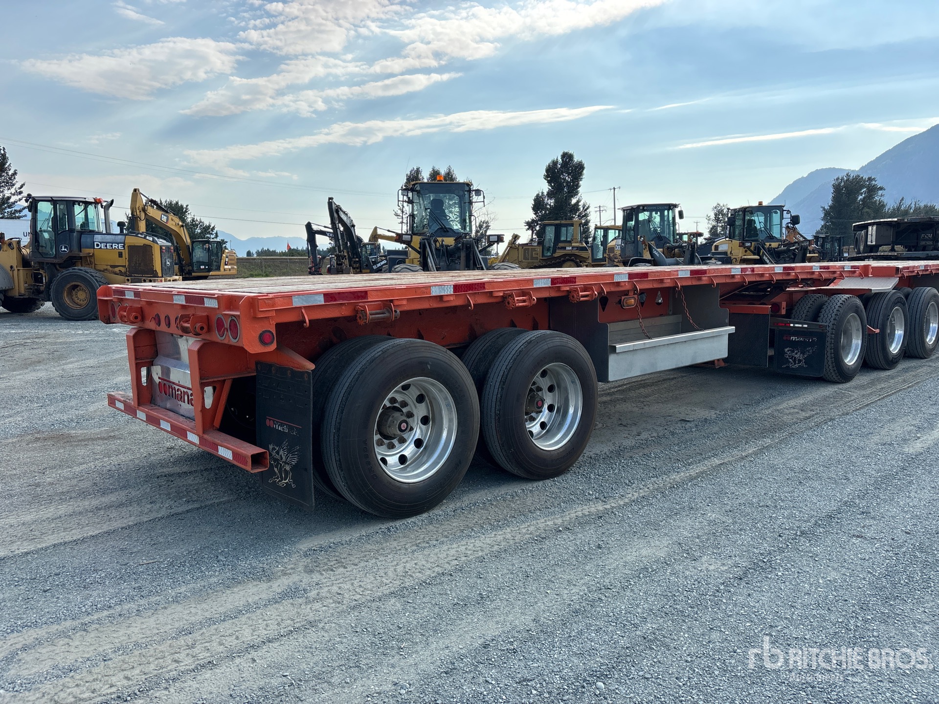 2015 Manac 28 FT SUPER B-TRAIN PUP