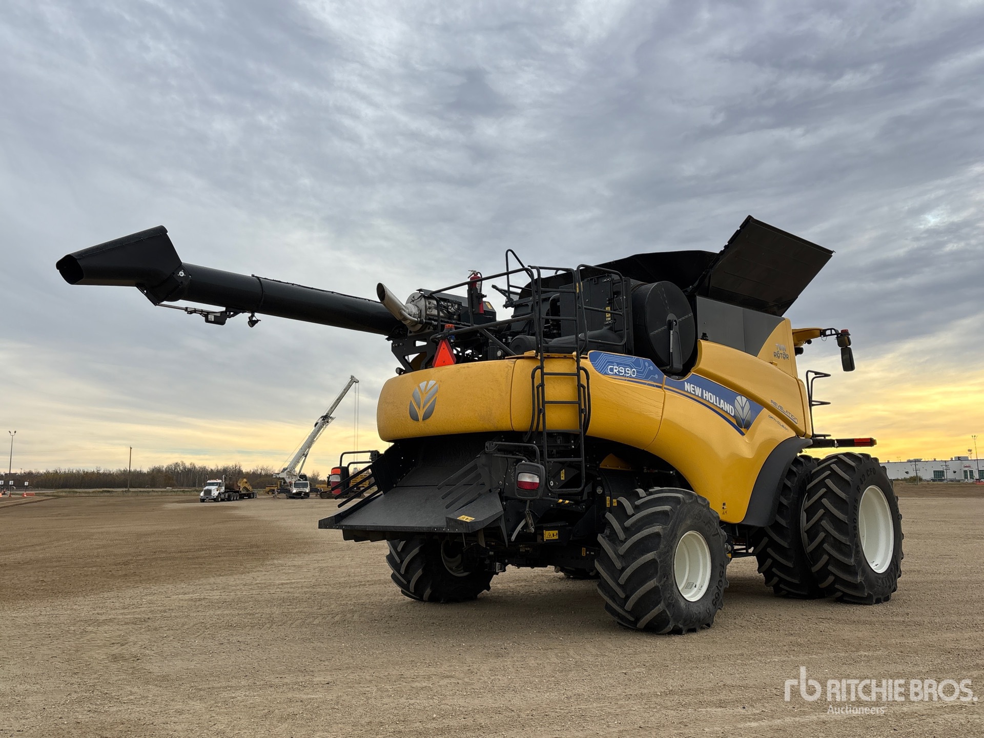 2021 New Holland CR9.90