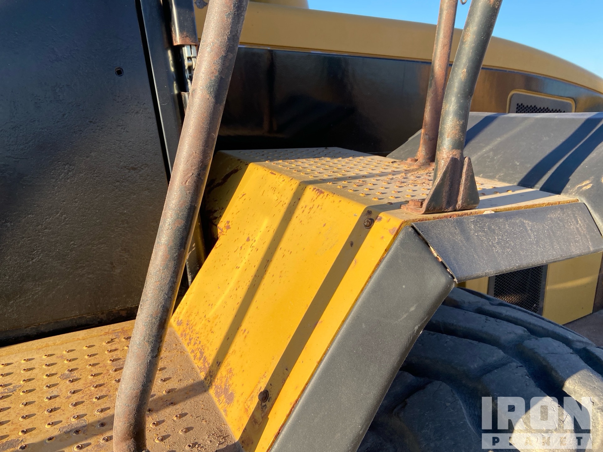 2004 Caterpillar 962G SERIES II
