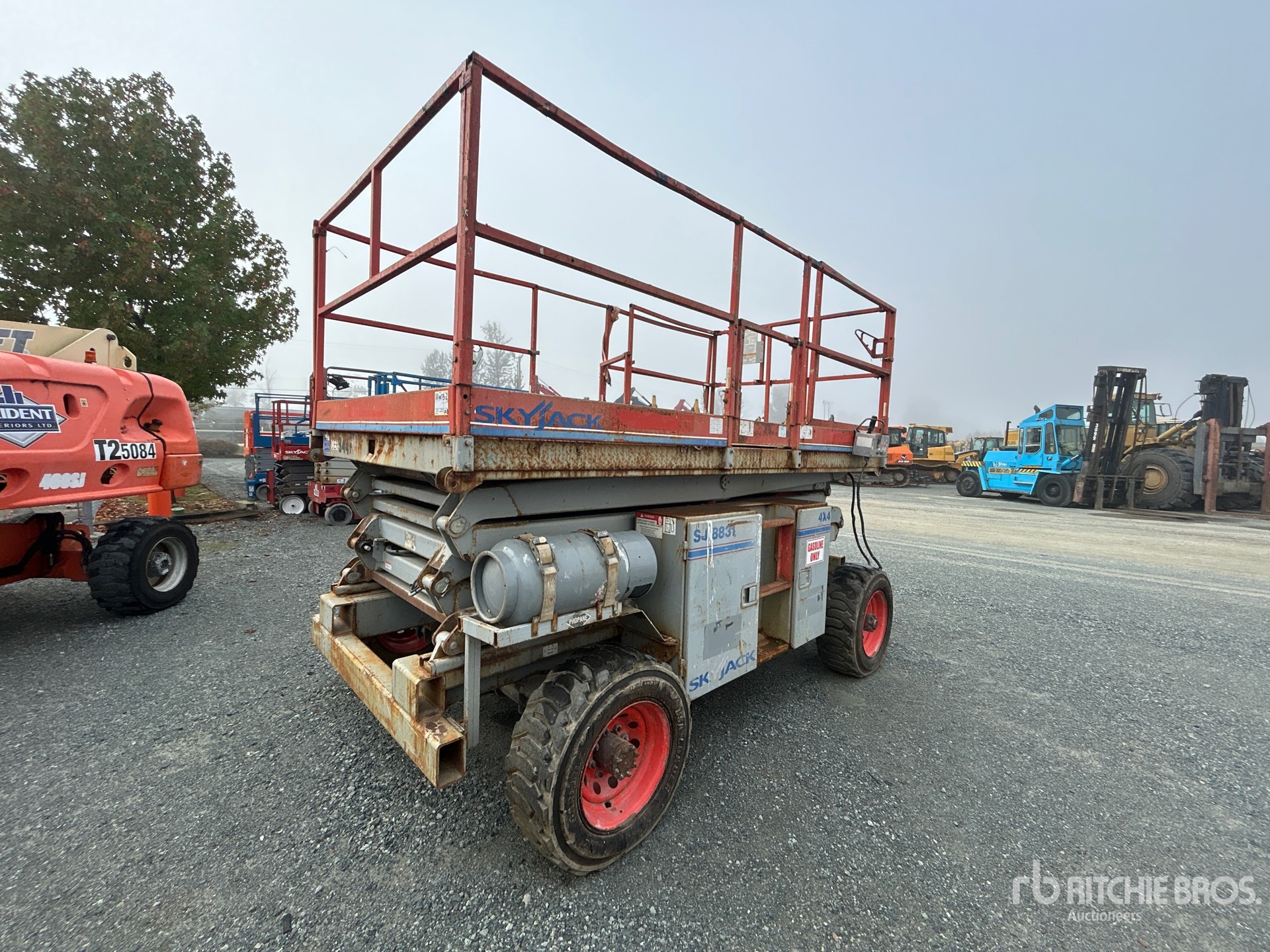 2005 Skyjack SJ8831