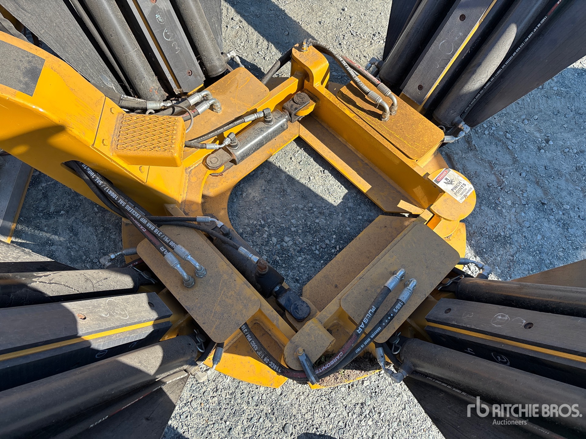 Holt 44 IN SKID STEER TREE SPADE