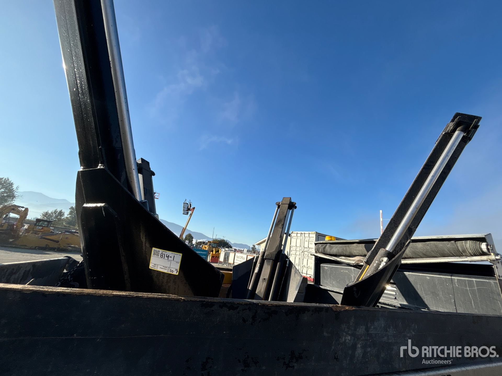 Holt 44 IN SKID STEER TREE SPADE