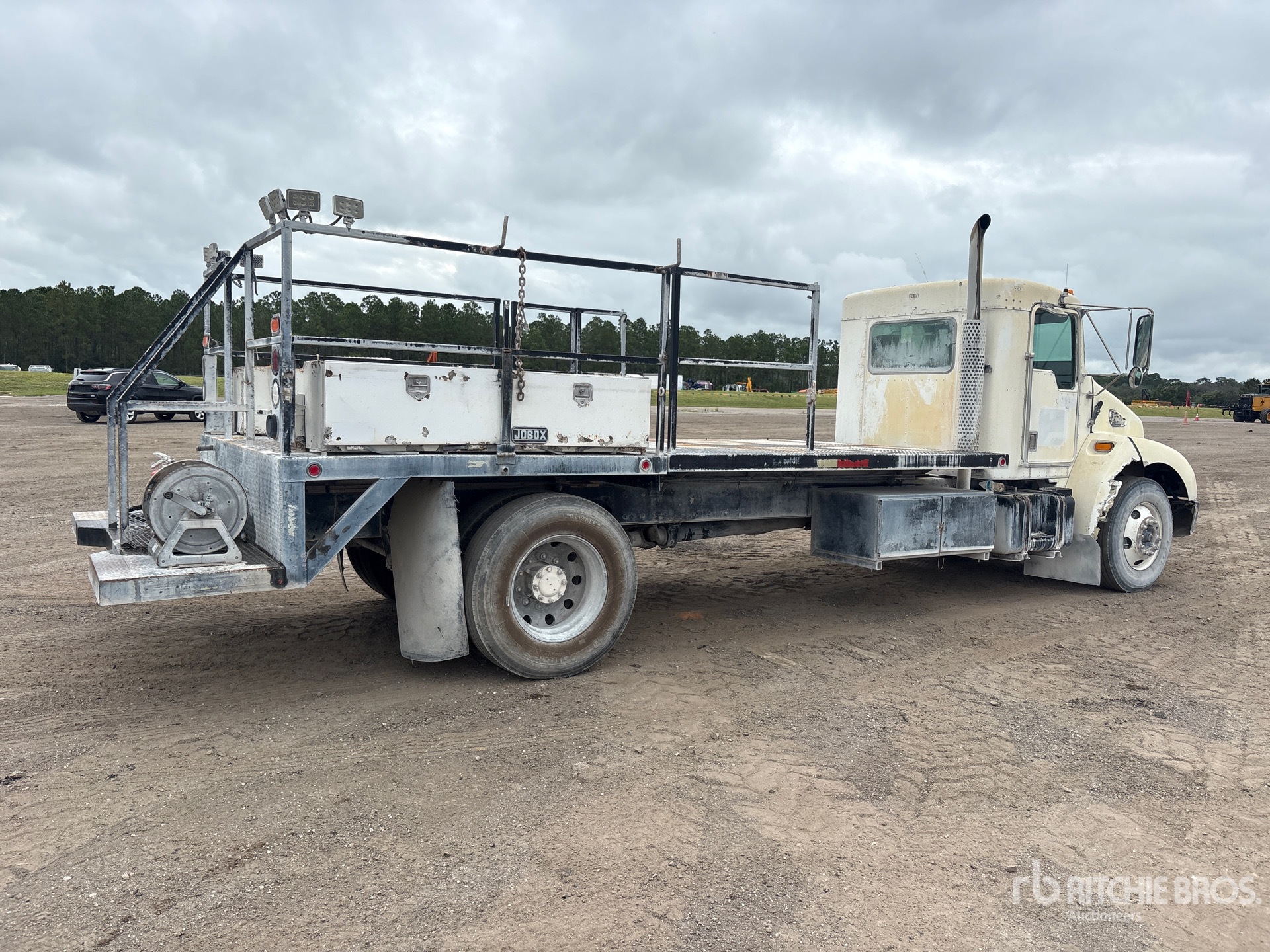 2000 Kenworth T300