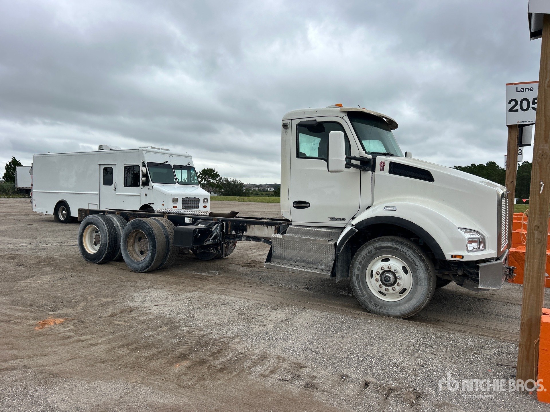 2019 Kenworth T880