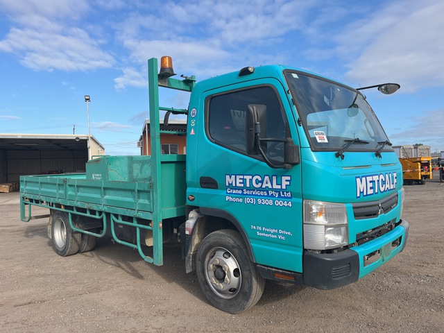 2019 Mitsubishi Fuso Canter 7/800 4x2 Table Top Truck