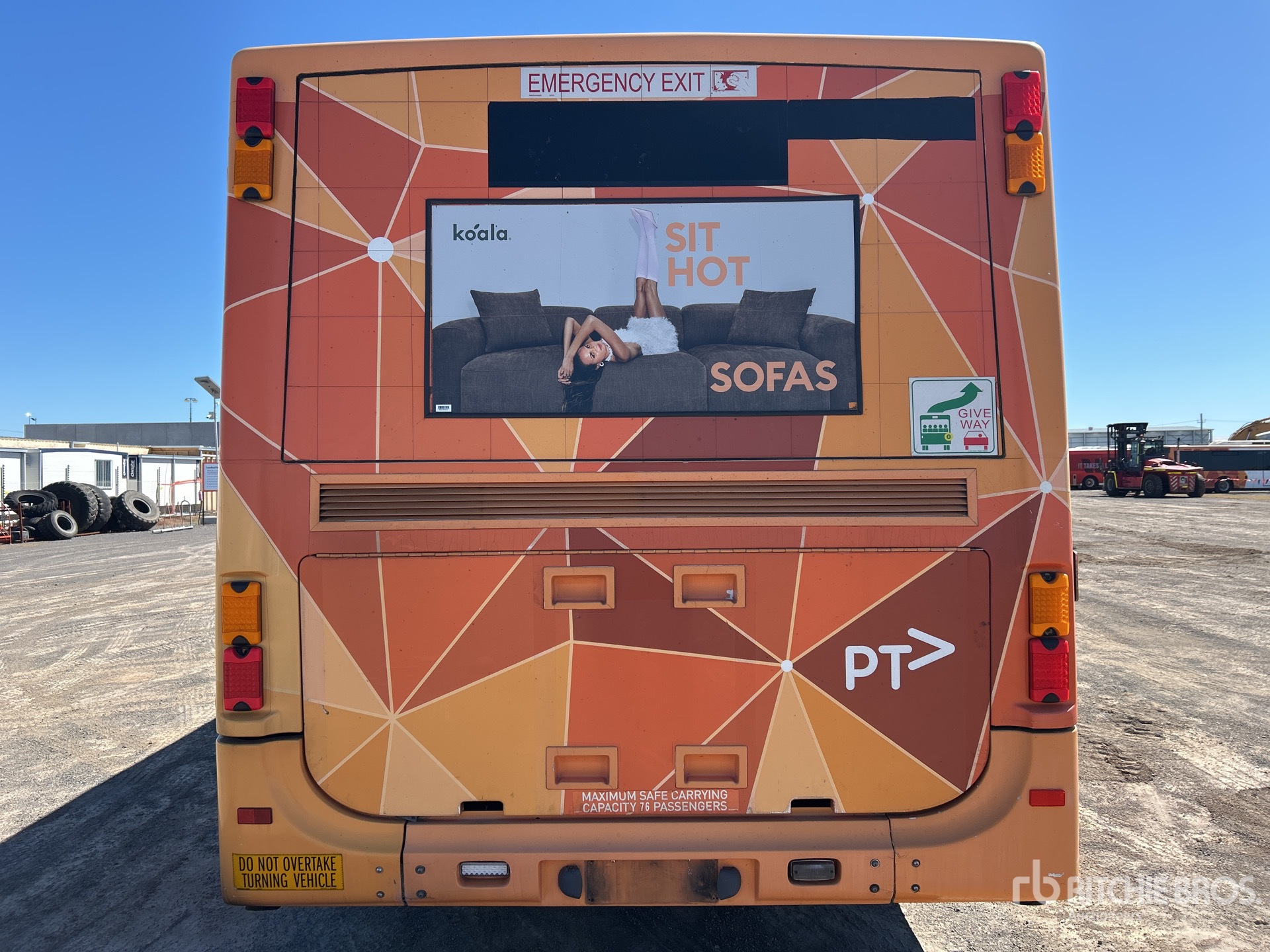 2005 Mercedes-Benz O500LE