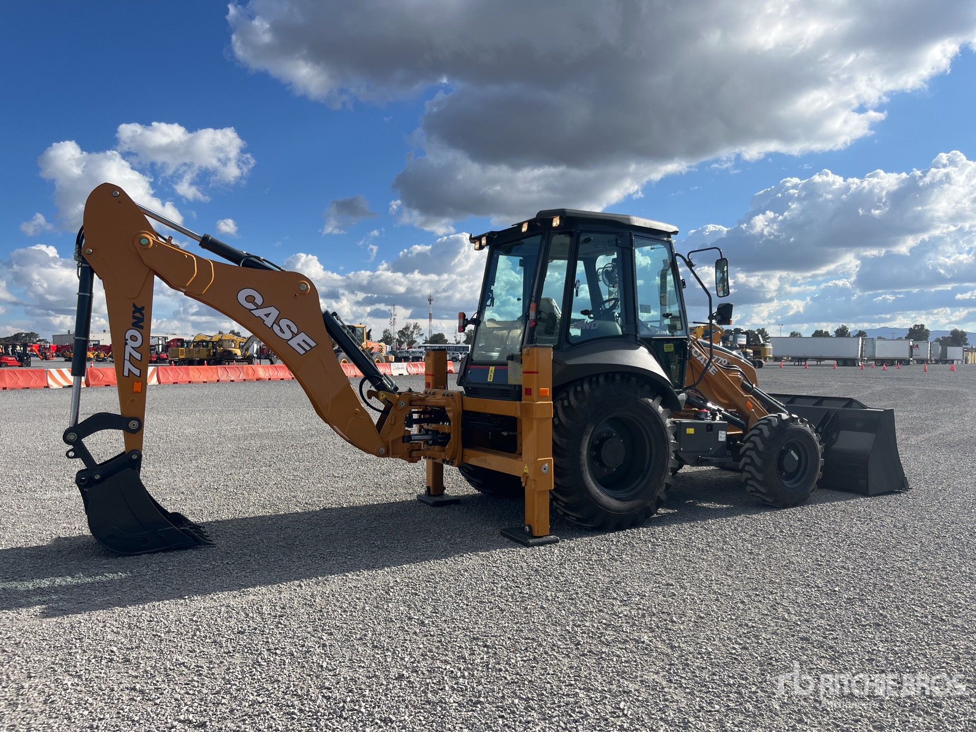 2026 Case 770NX