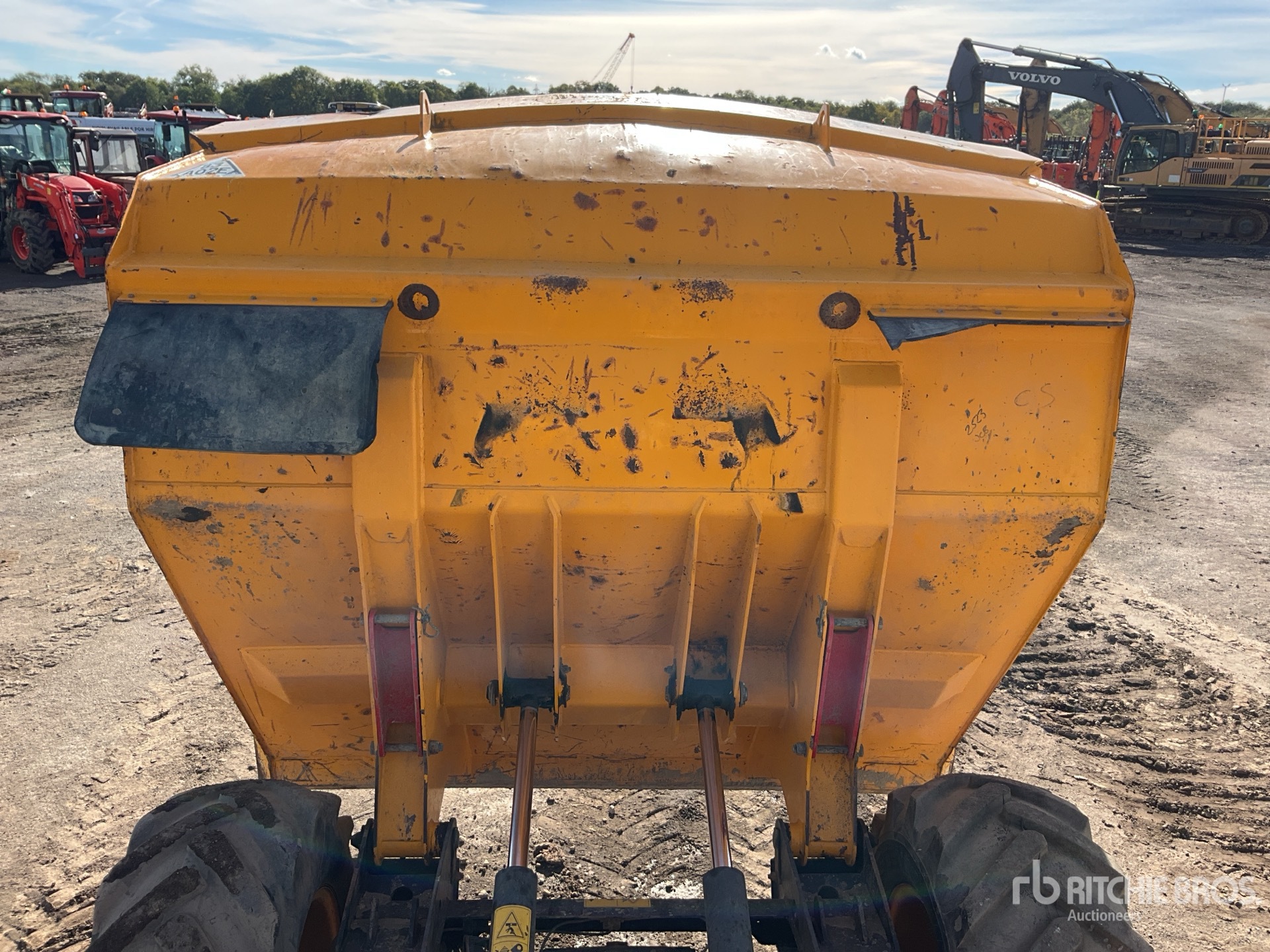 JCB 6TFT
