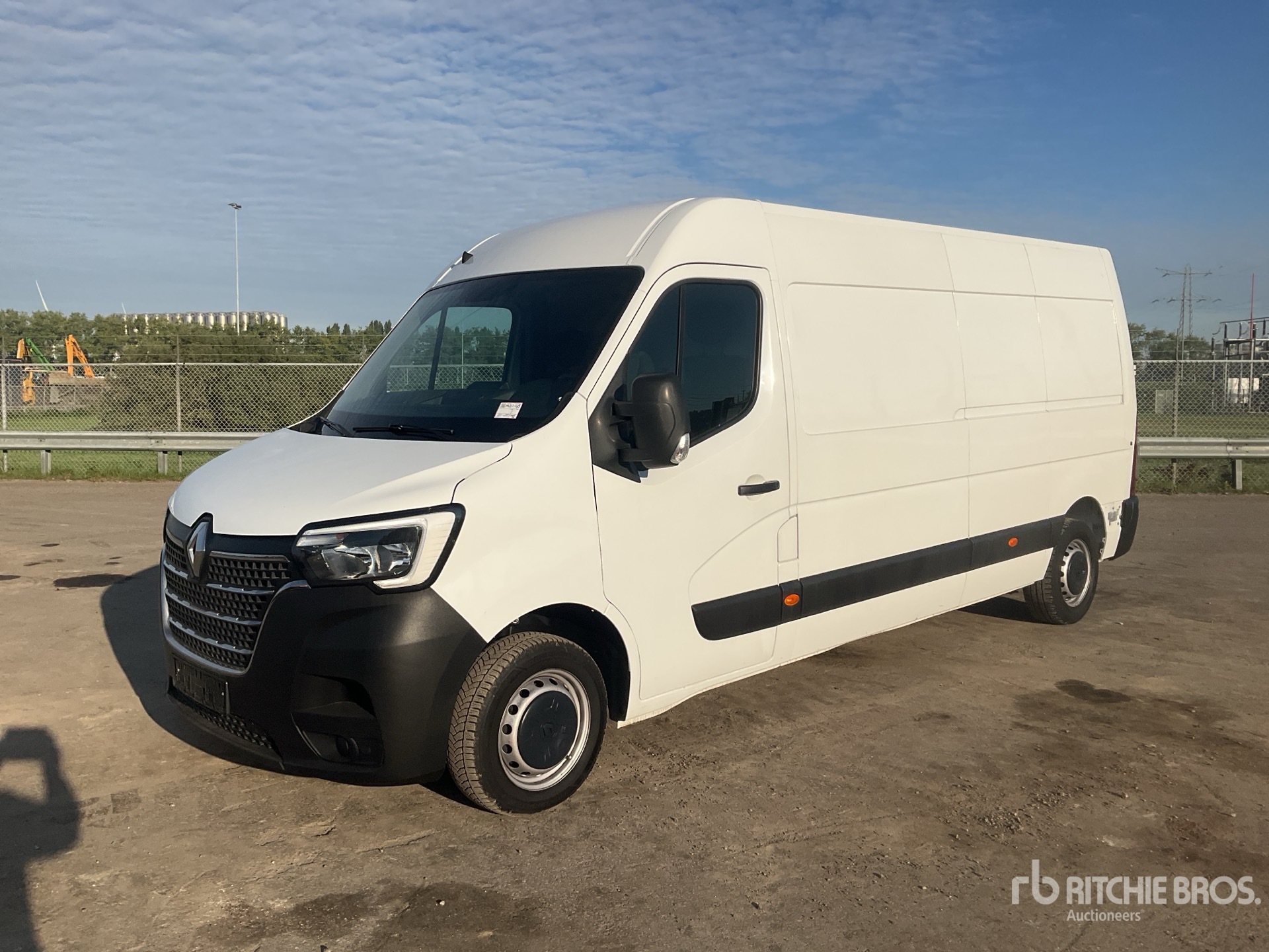 Photo of 2023 Renault MASTER
