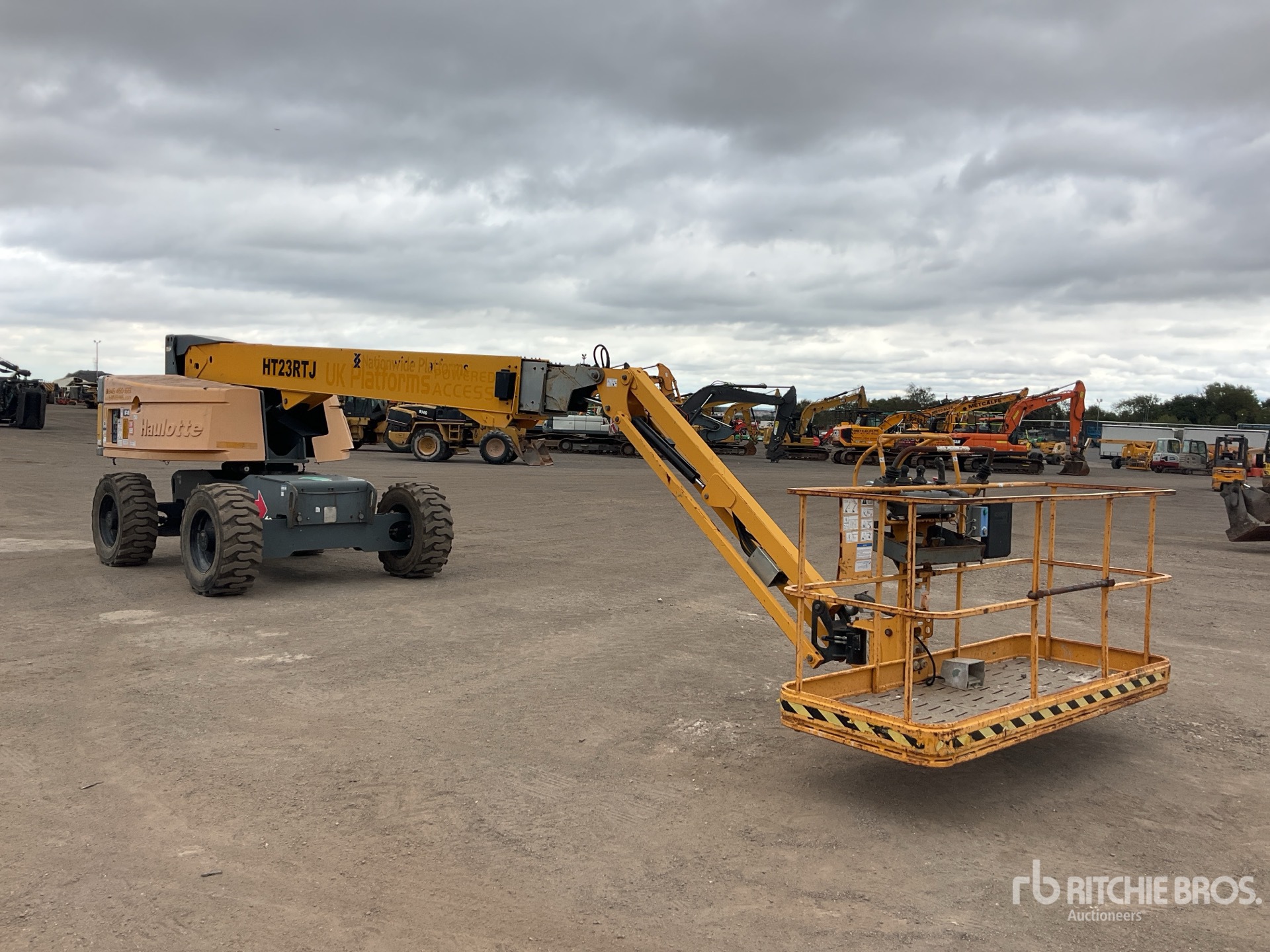 2015 Haulotte HT23RT J