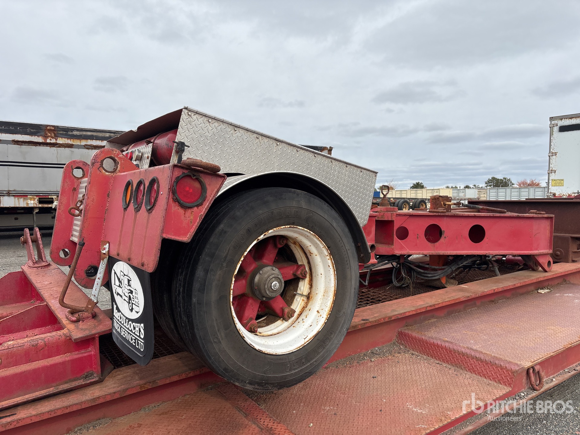 2002 Rogers TRI/A REMOVABLE GOOSENECK