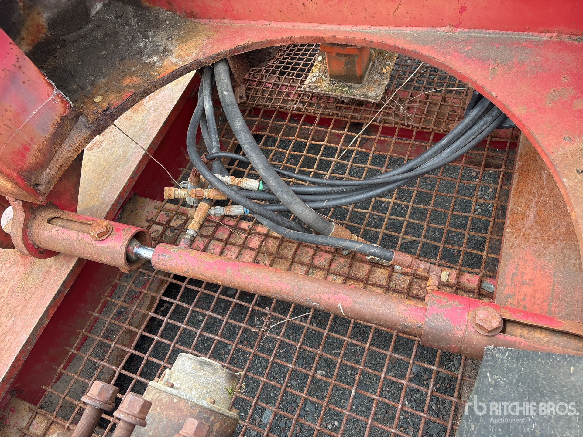 2002 Rogers TRI/A REMOVABLE GOOSENECK