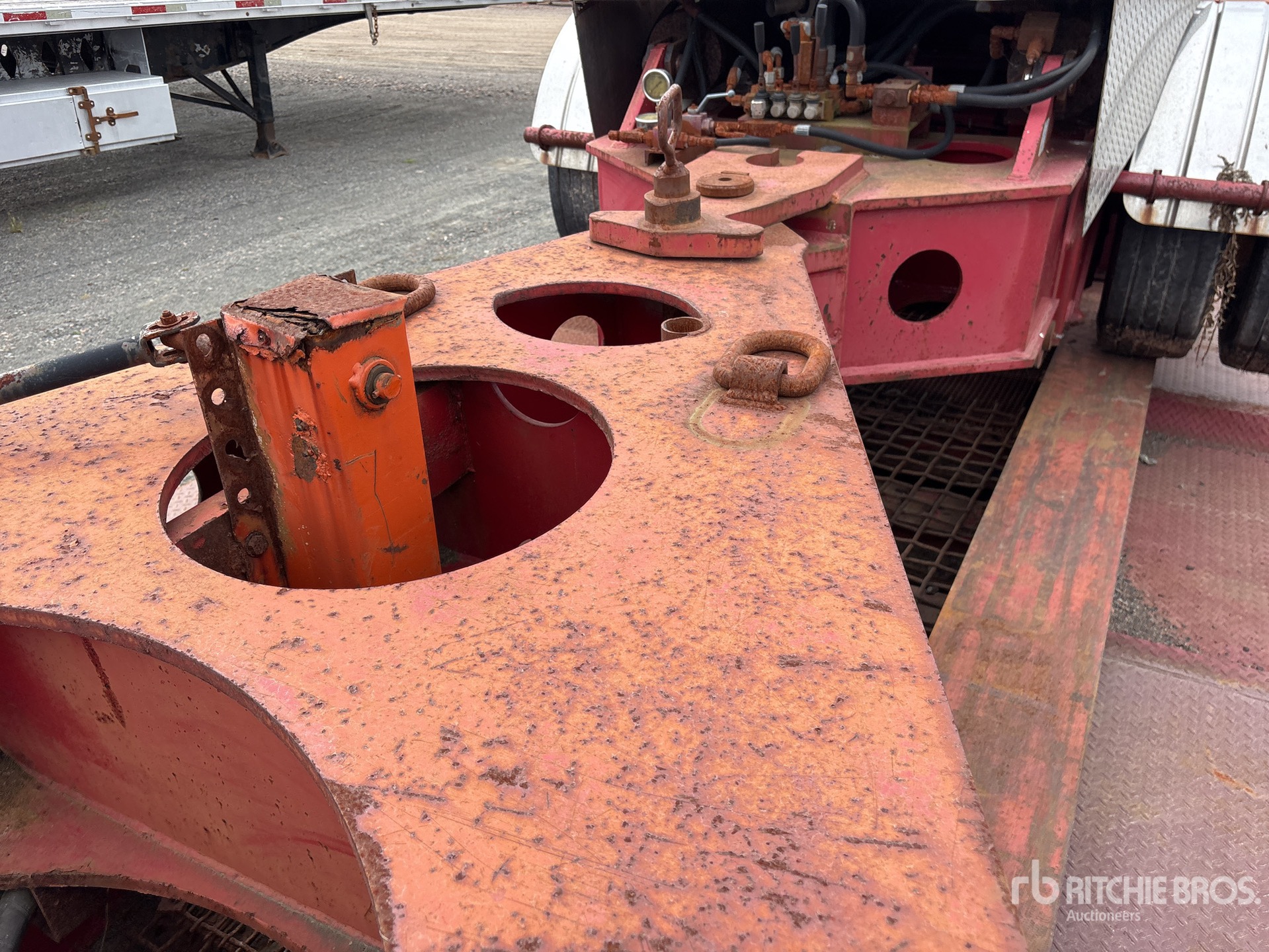 2002 Rogers TRI/A REMOVABLE GOOSENECK