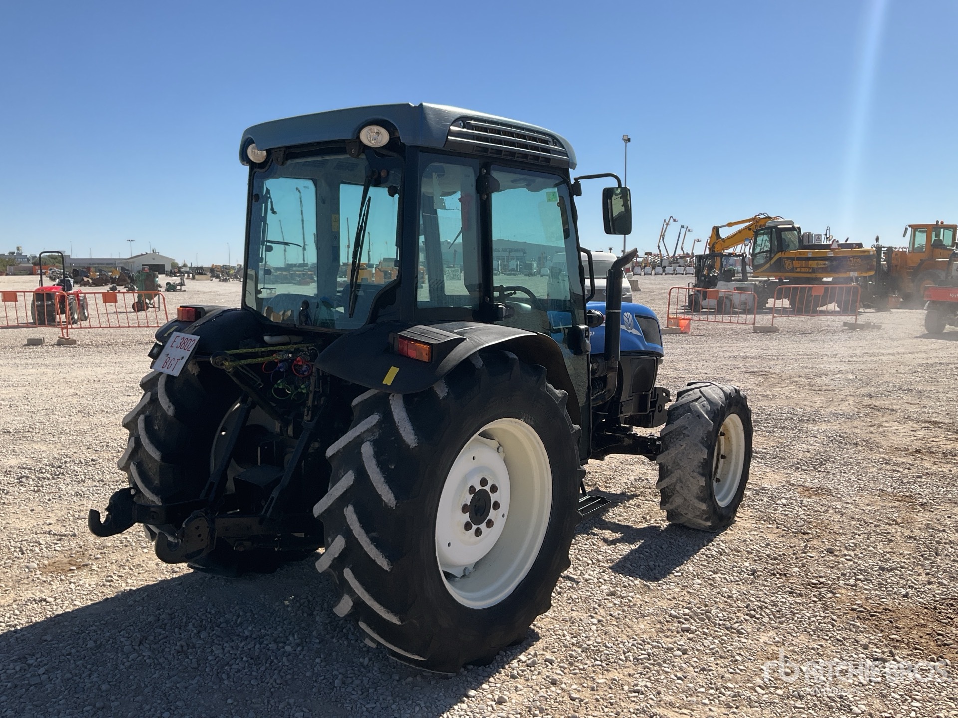 2017 New Holland T4.105 LP