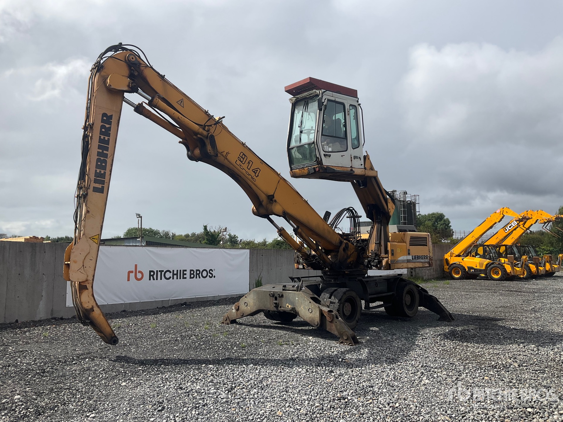 Photo of 2003 Liebherr A914