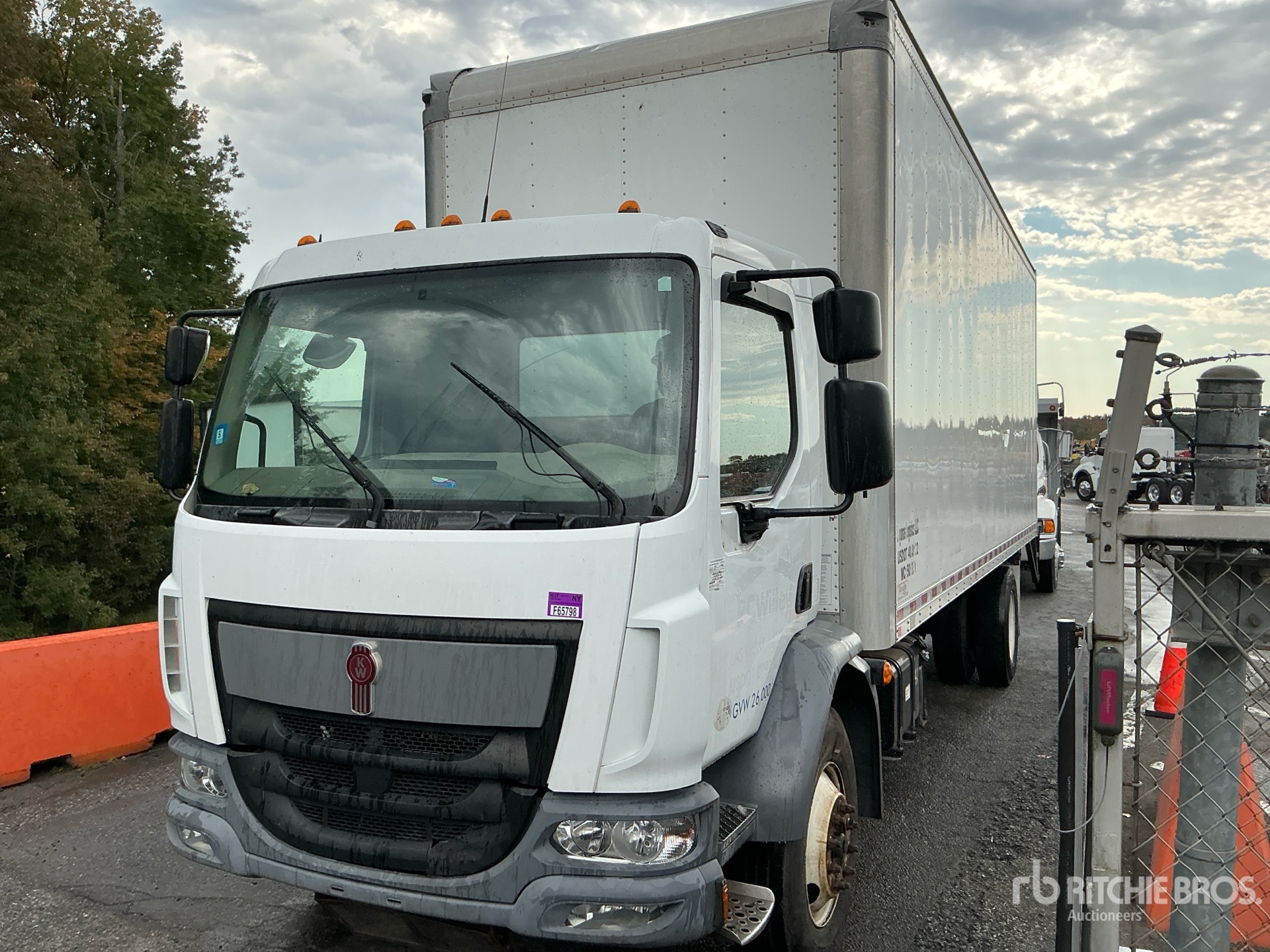 2016 Kenworth K270
