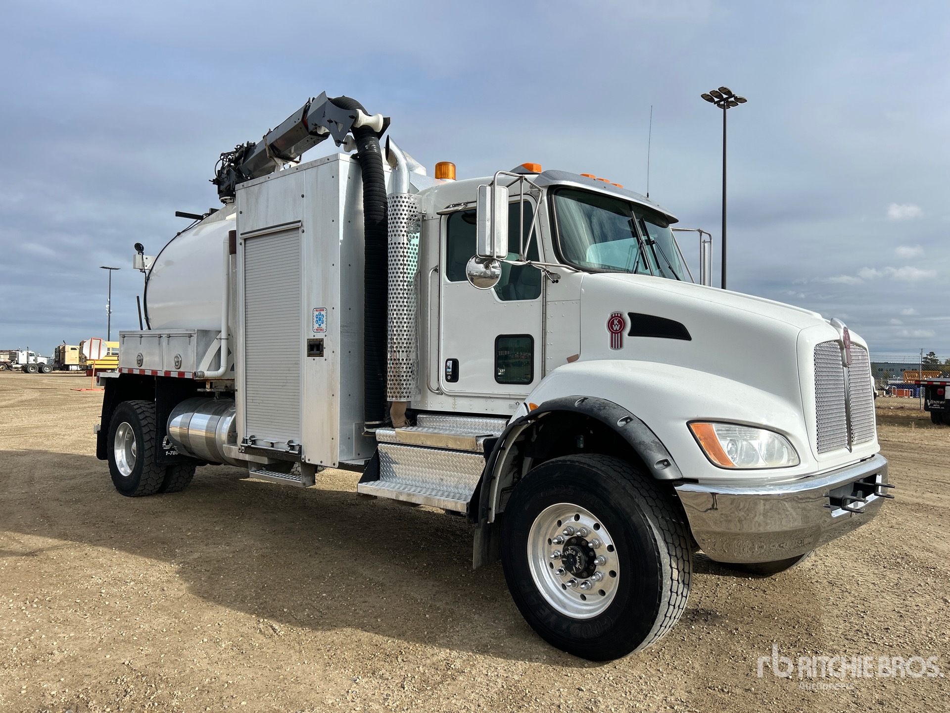 2019 Kenworth T370