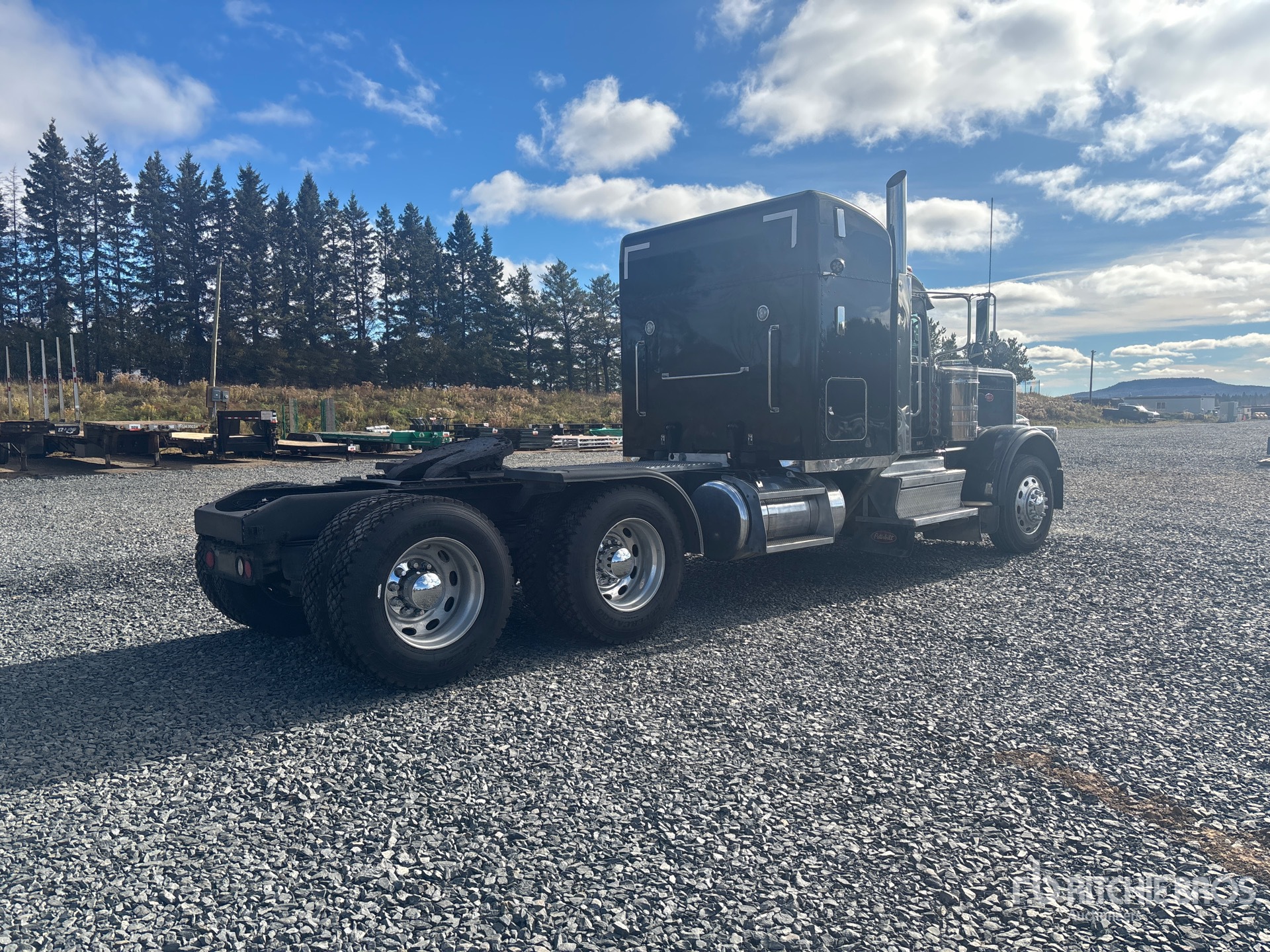2022 Peterbilt 389