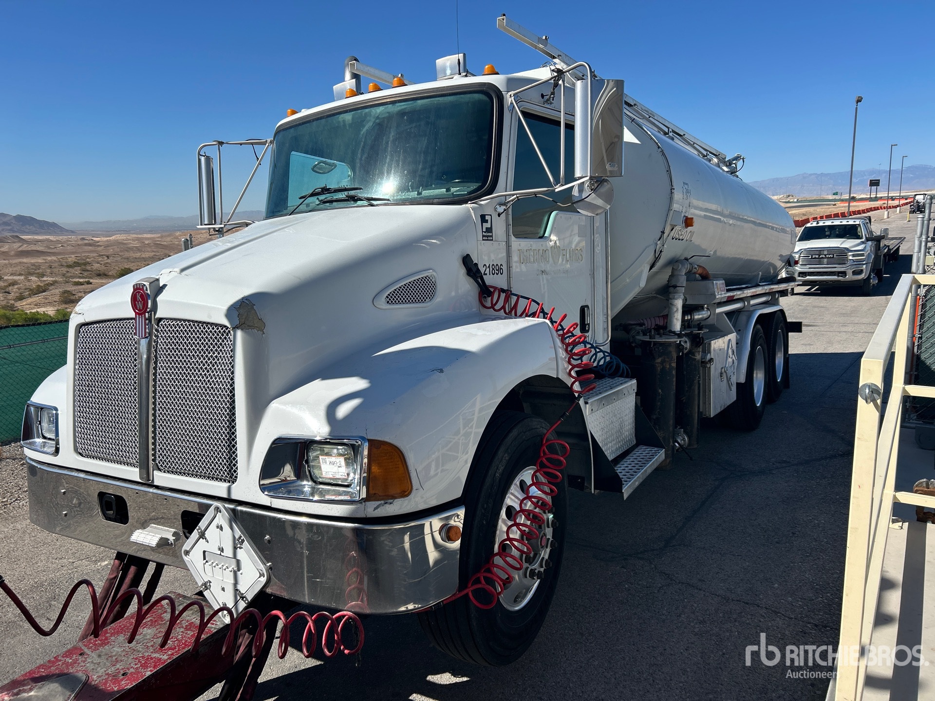 2006 Kenworth T300