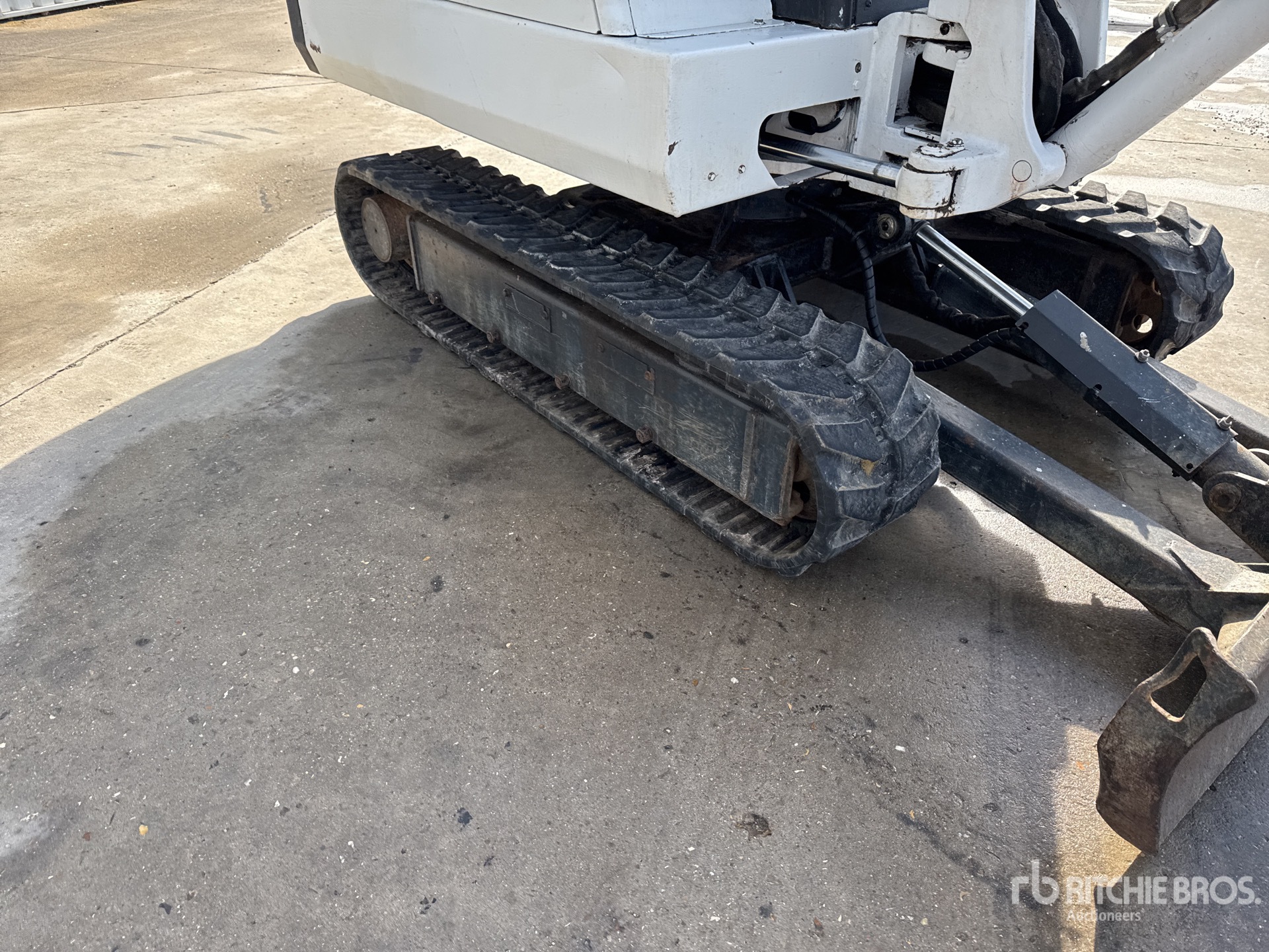 Bobcat 331