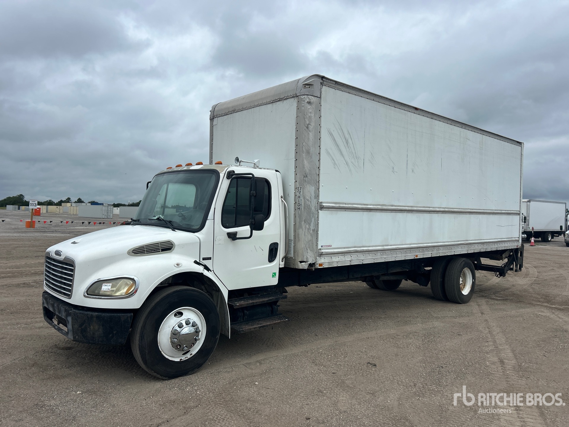 2006 Freightliner M2 106