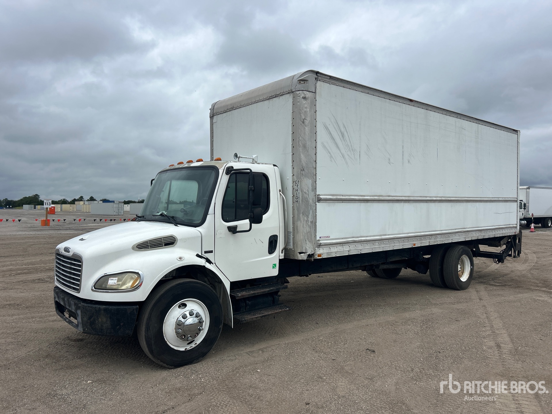 2006 Freightliner M2 106
