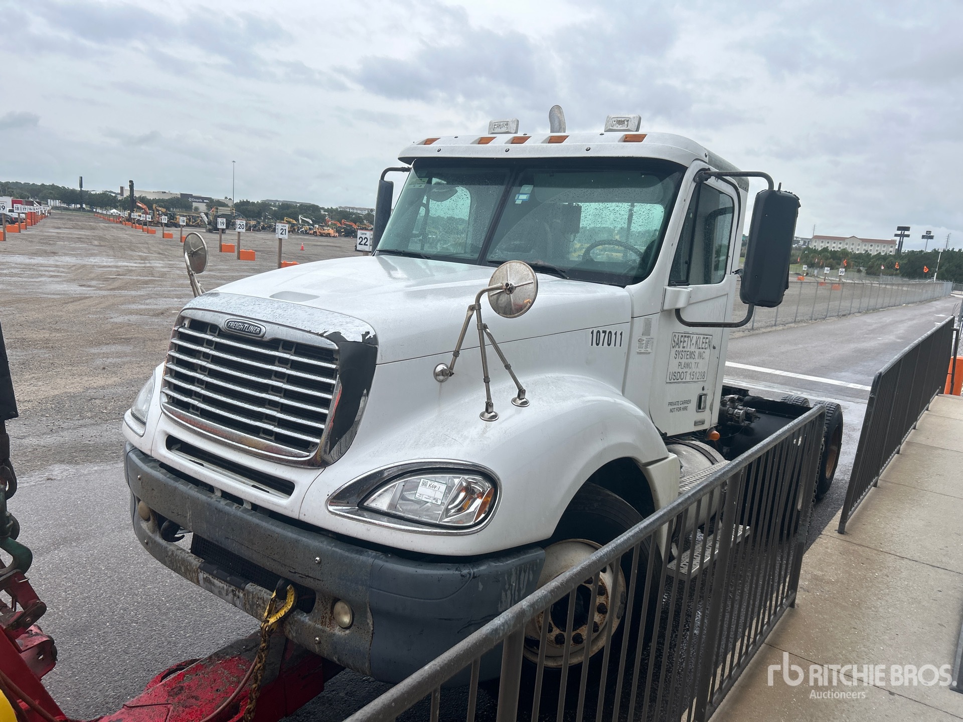 2007 Freightliner CL120