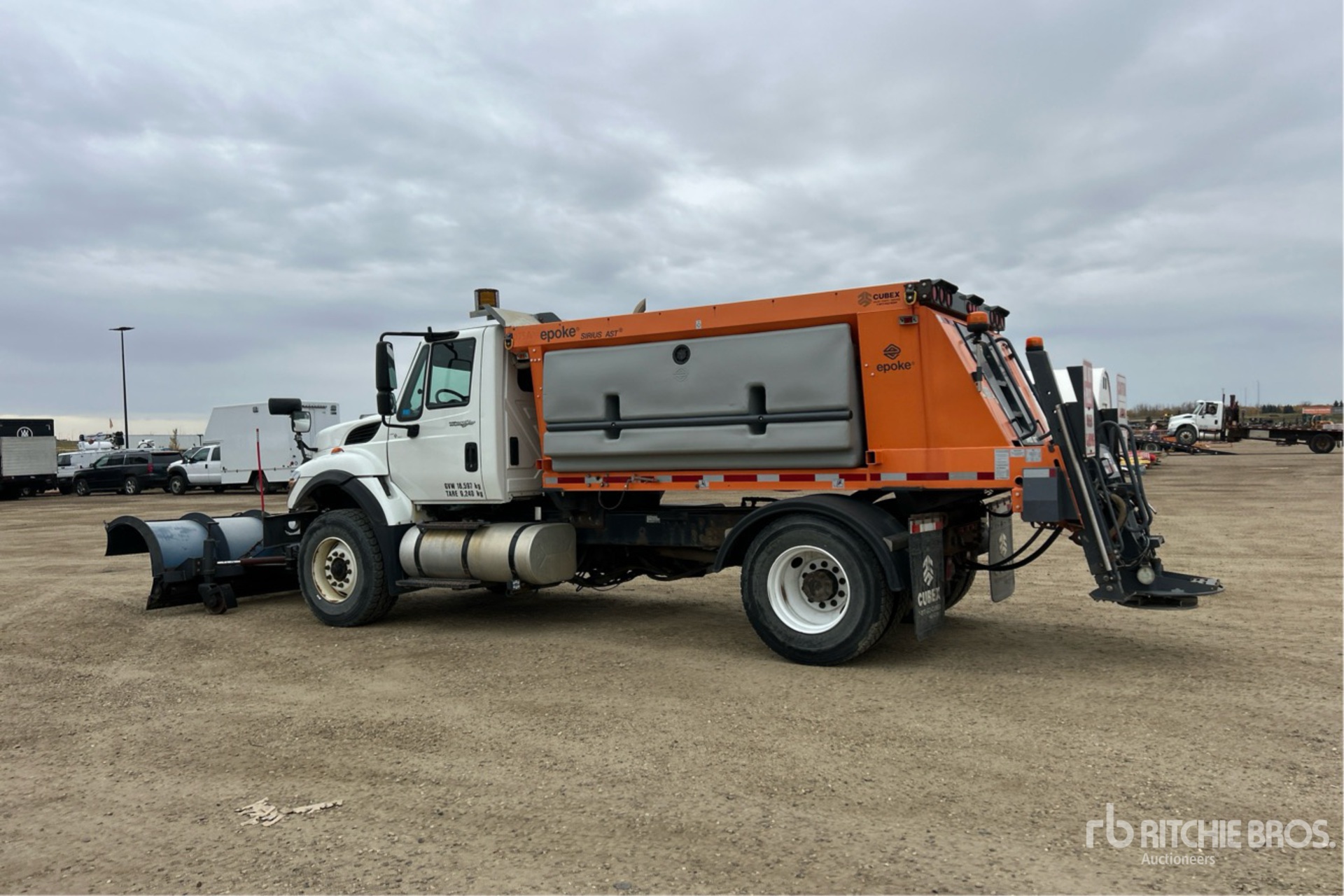 2011 International 7400 SBA