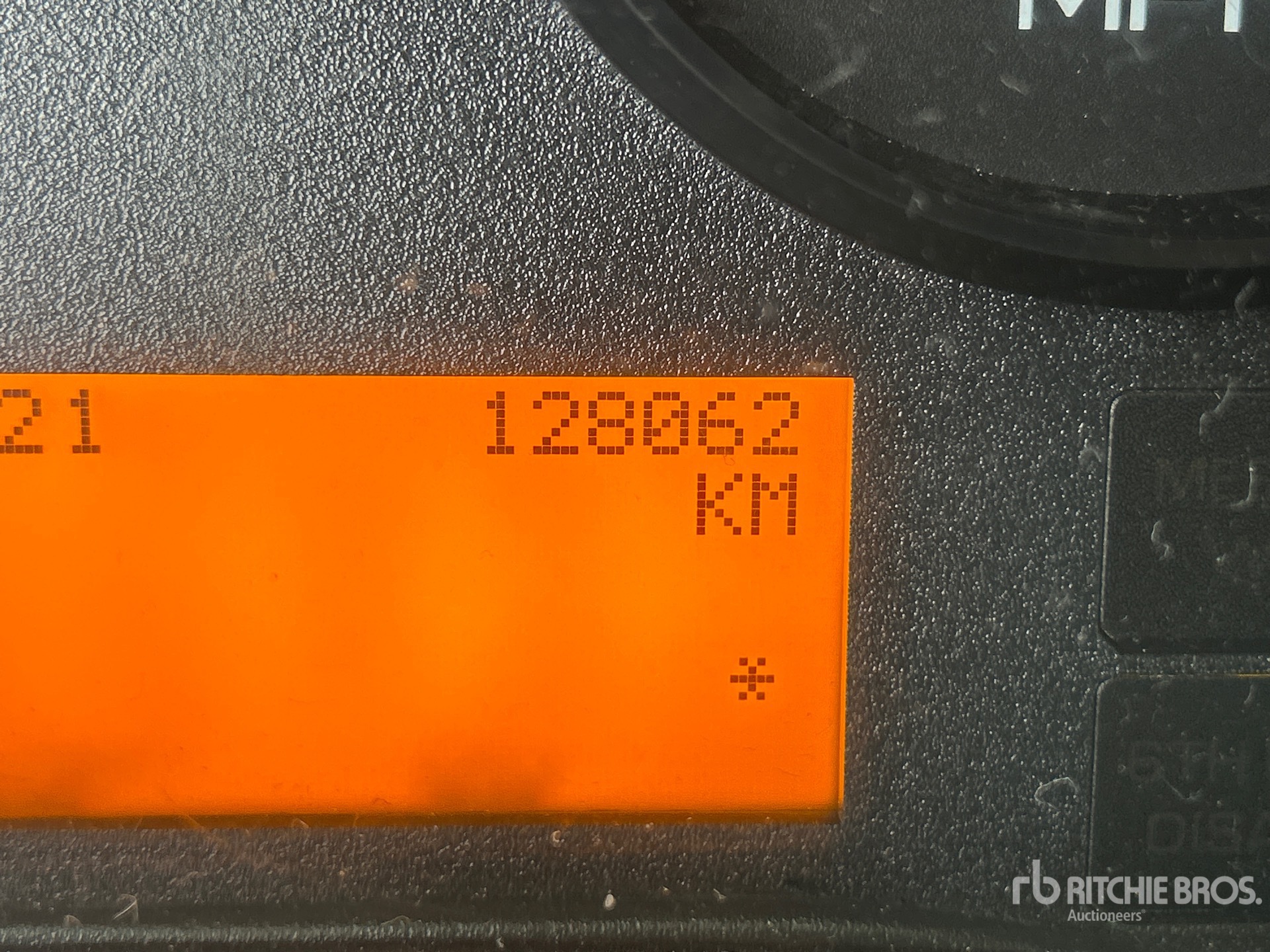 2011 International 7400 SBA