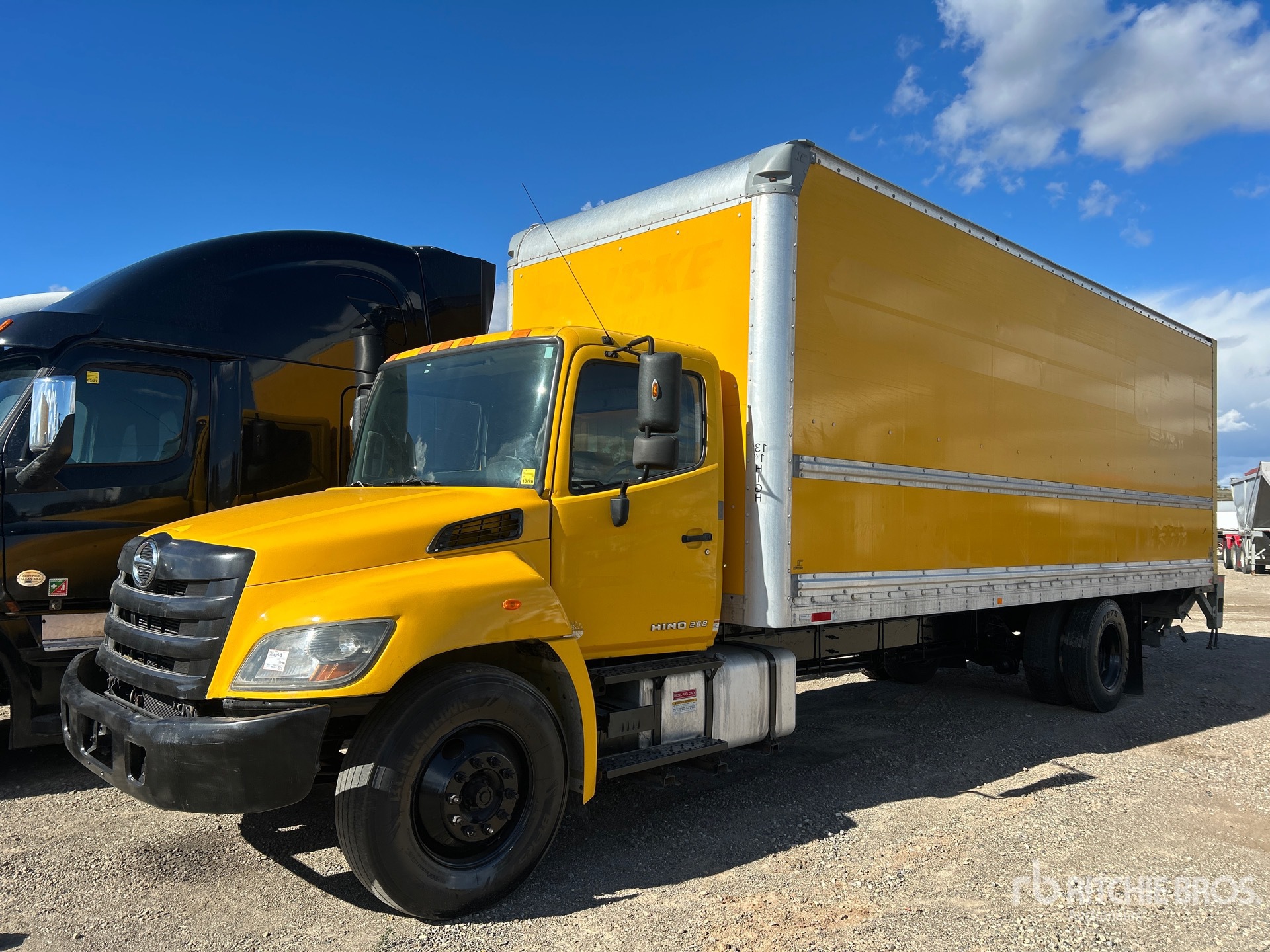 Photo of 2017 Hino 268