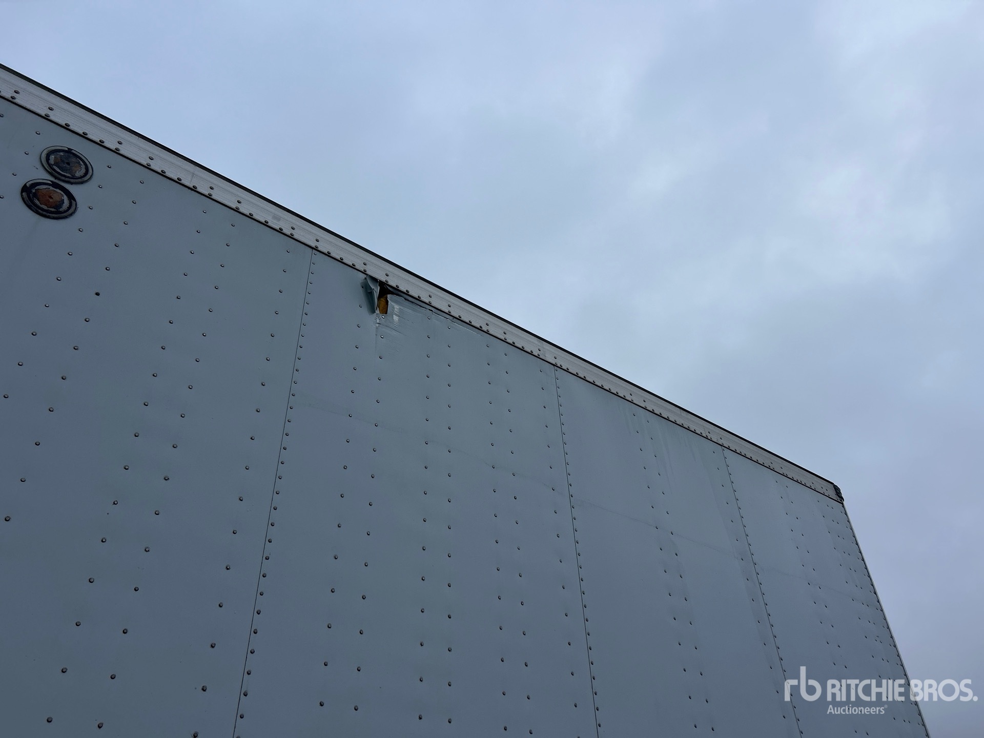 2017 Manac 53 FT X 102 IN TRI/A