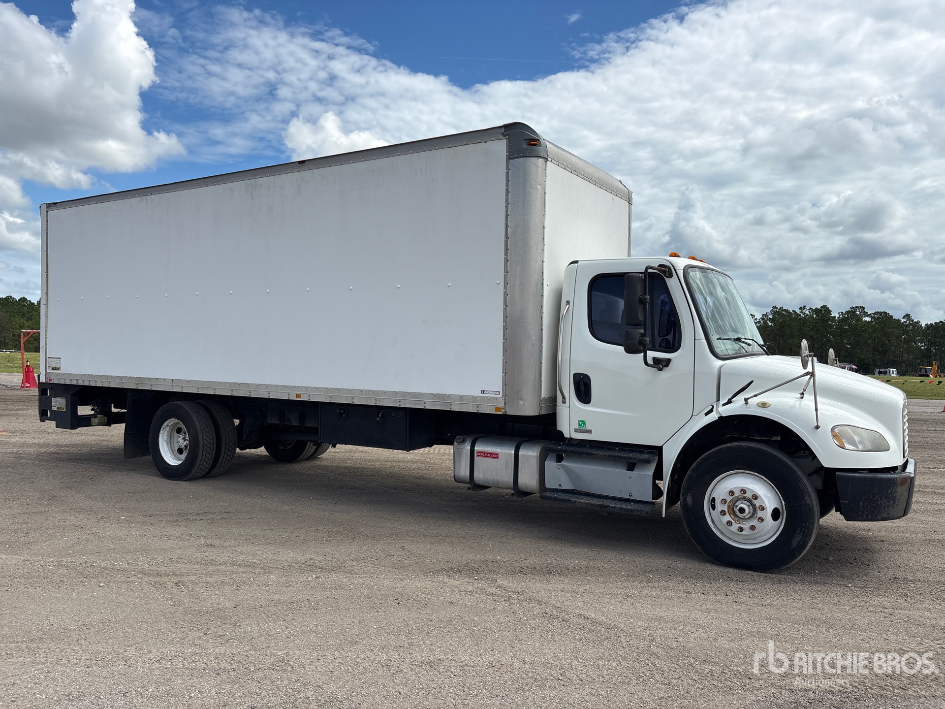 2012 Freightliner M2 106