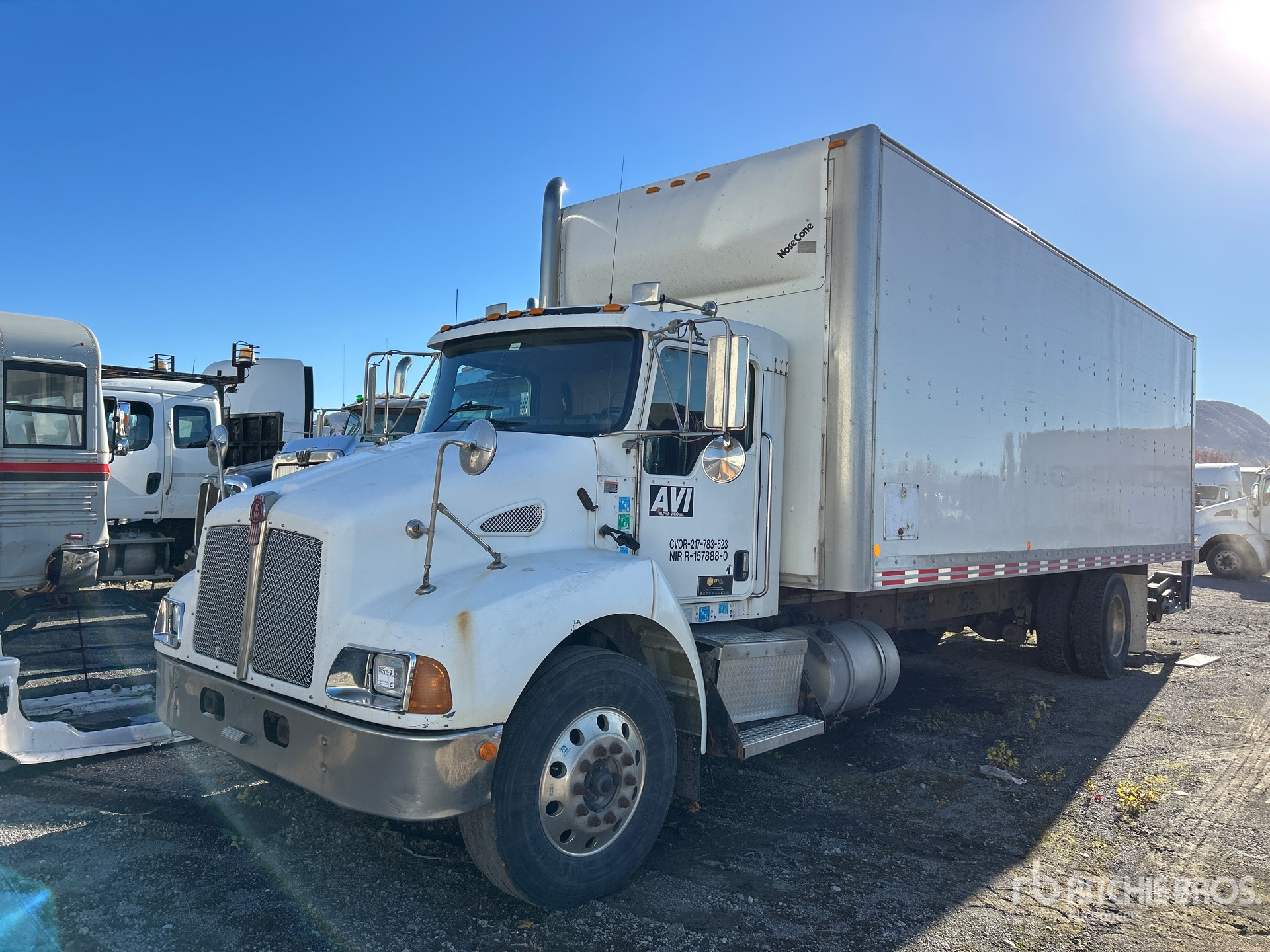 Photo of 2005 Kenworth T300