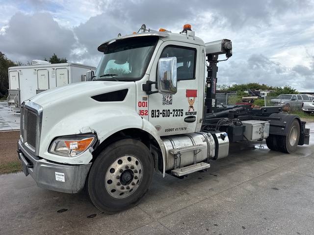 2025 Kenworth T380 4x2 Hooklift Truck 2025 Kenworth T380 4x2 Hooklift Truck