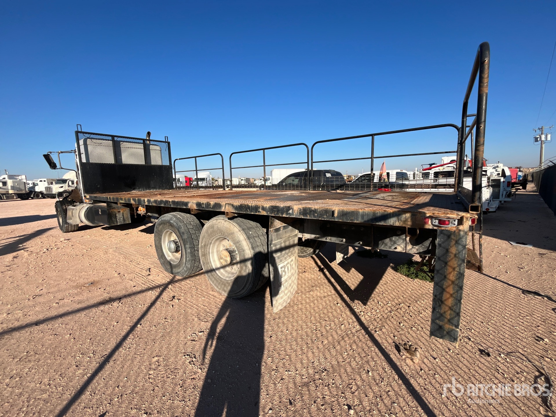 2015 Peterbilt 348