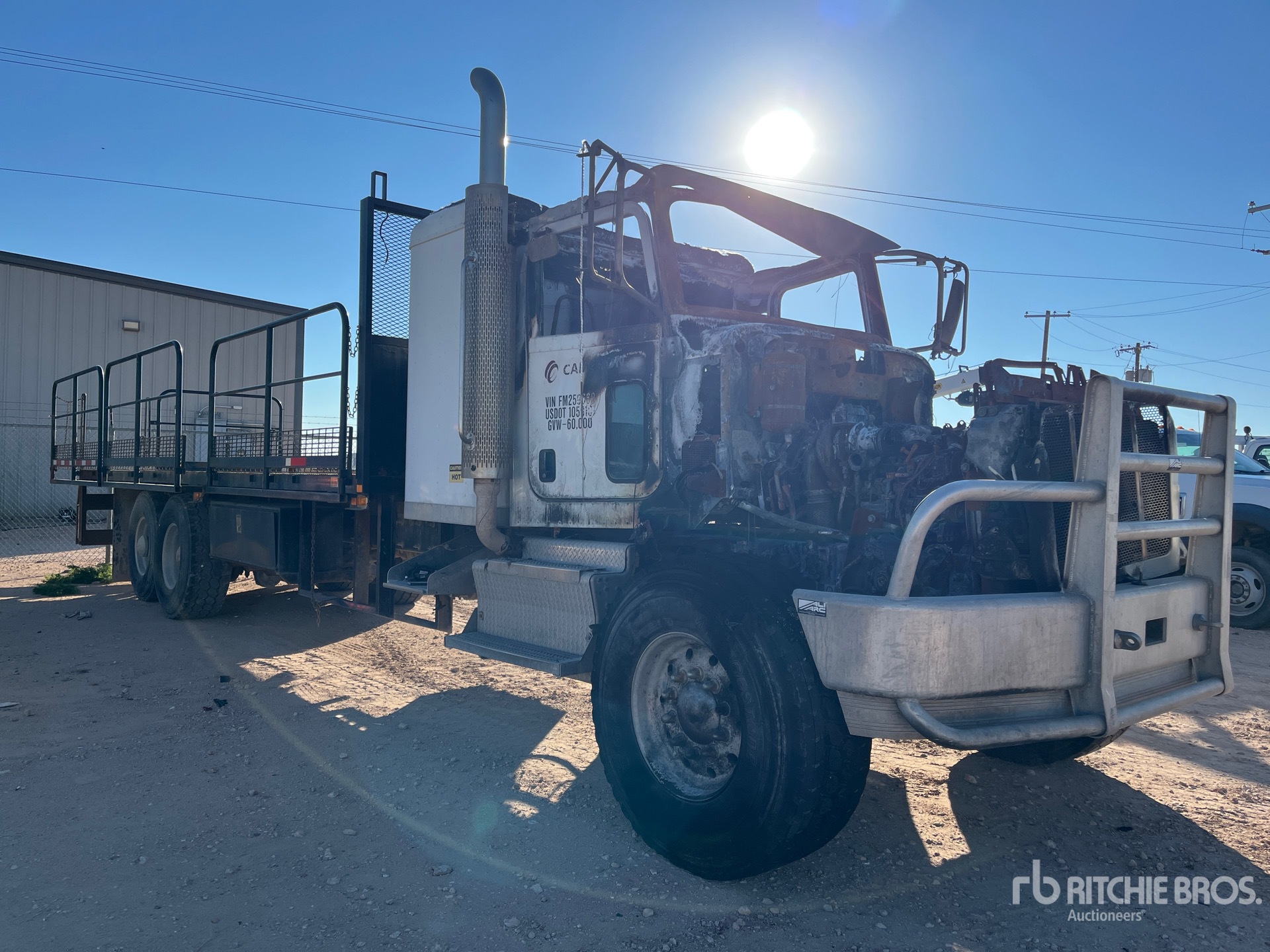 2015 Peterbilt 348