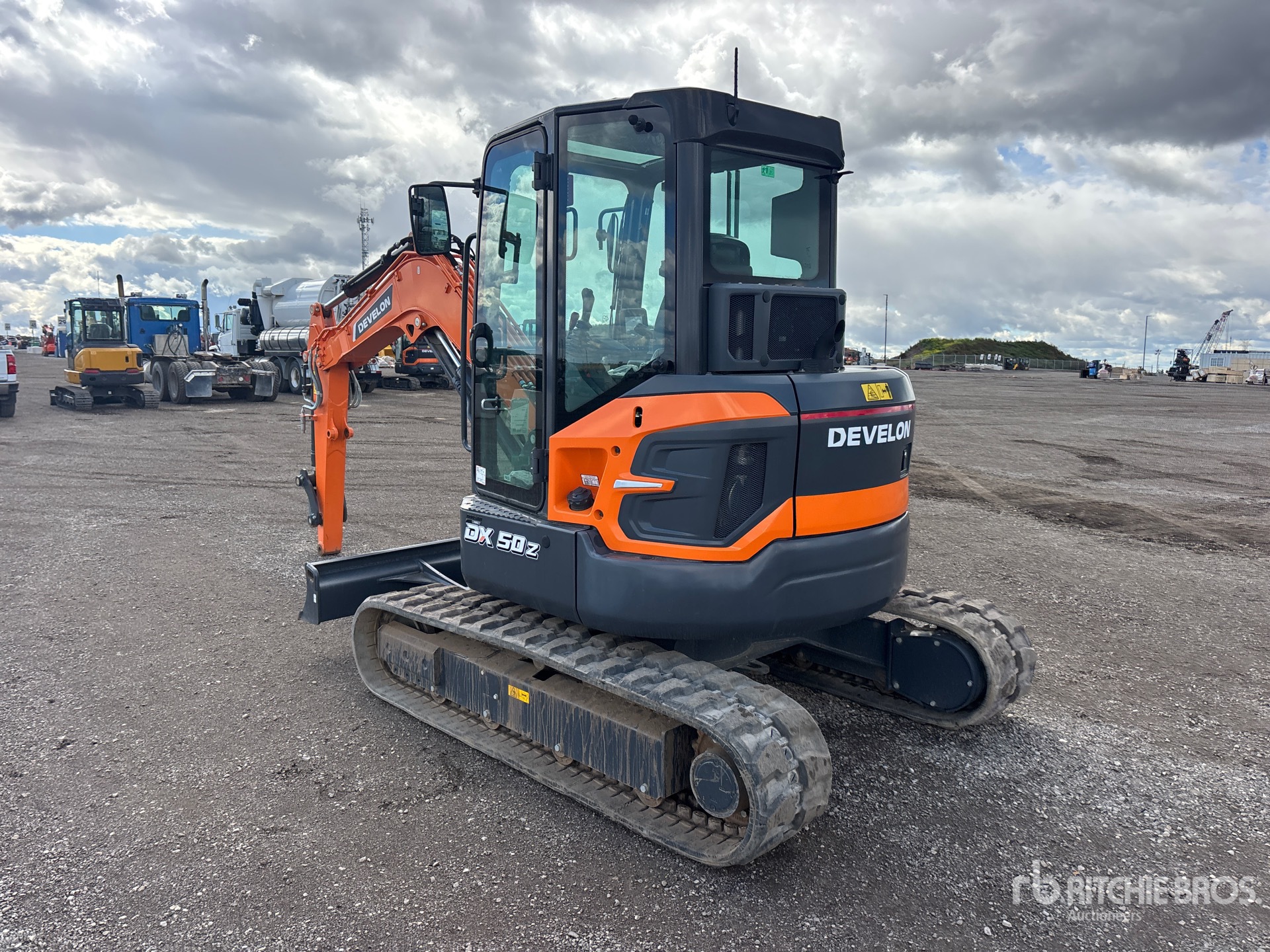 2023 Develon DX50Z - 7