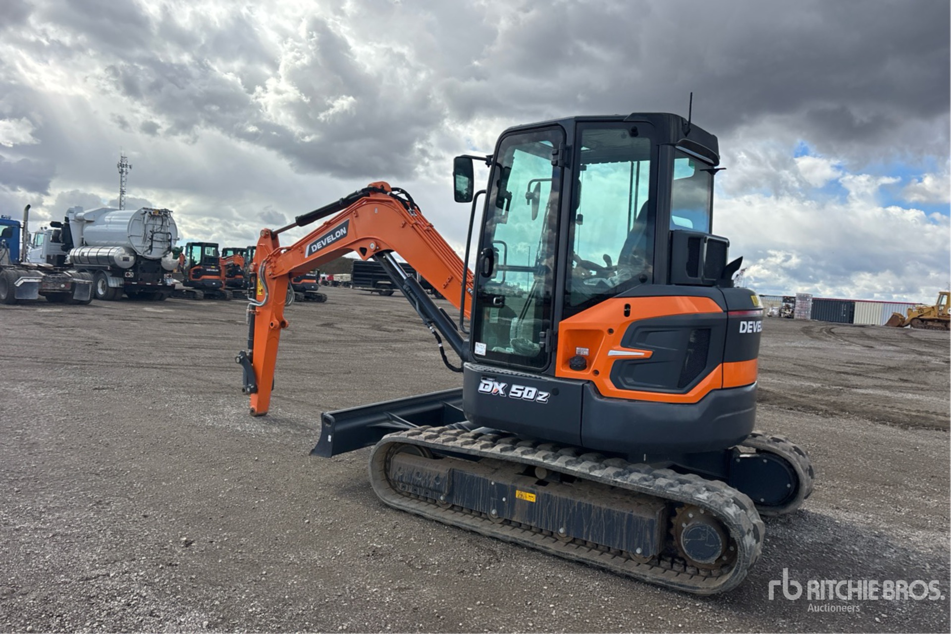 2023 Develon DX50Z - 7