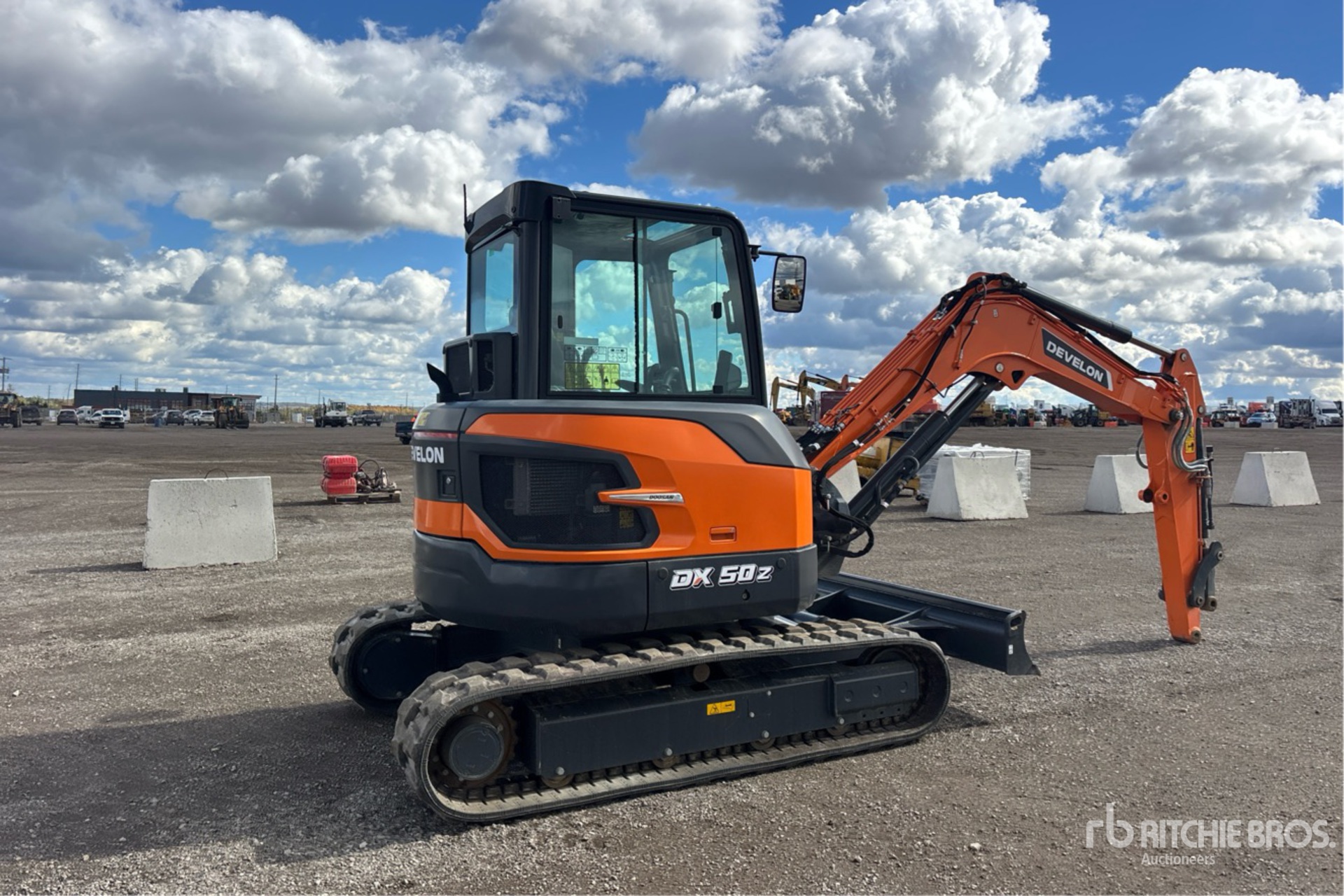 2023 Develon DX50Z - 7